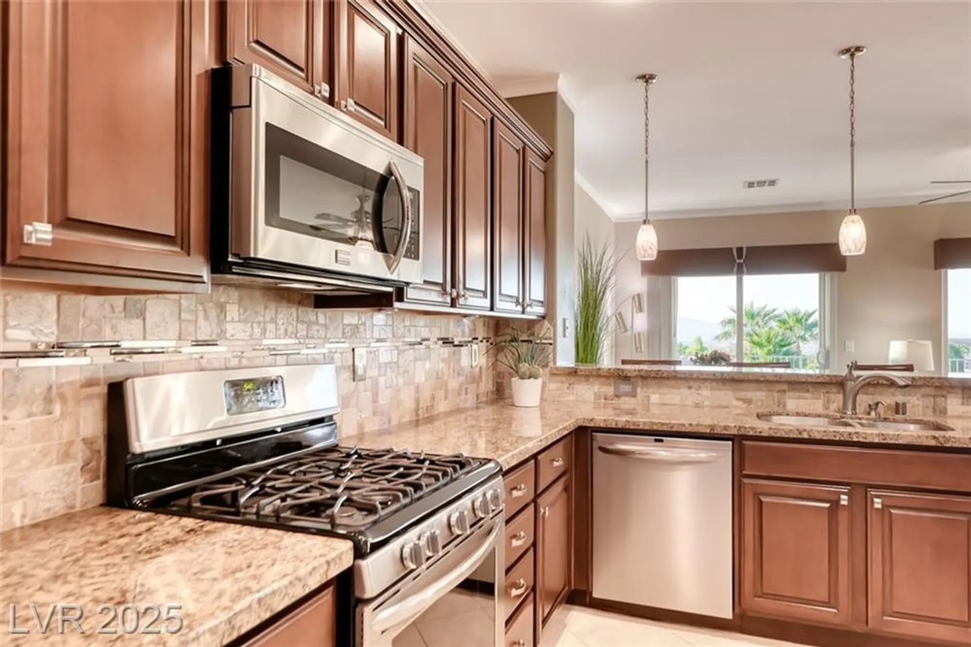 Property Slideshow image 26 of 66 | 2470 bedford park dr, Henderson, NV, 89052