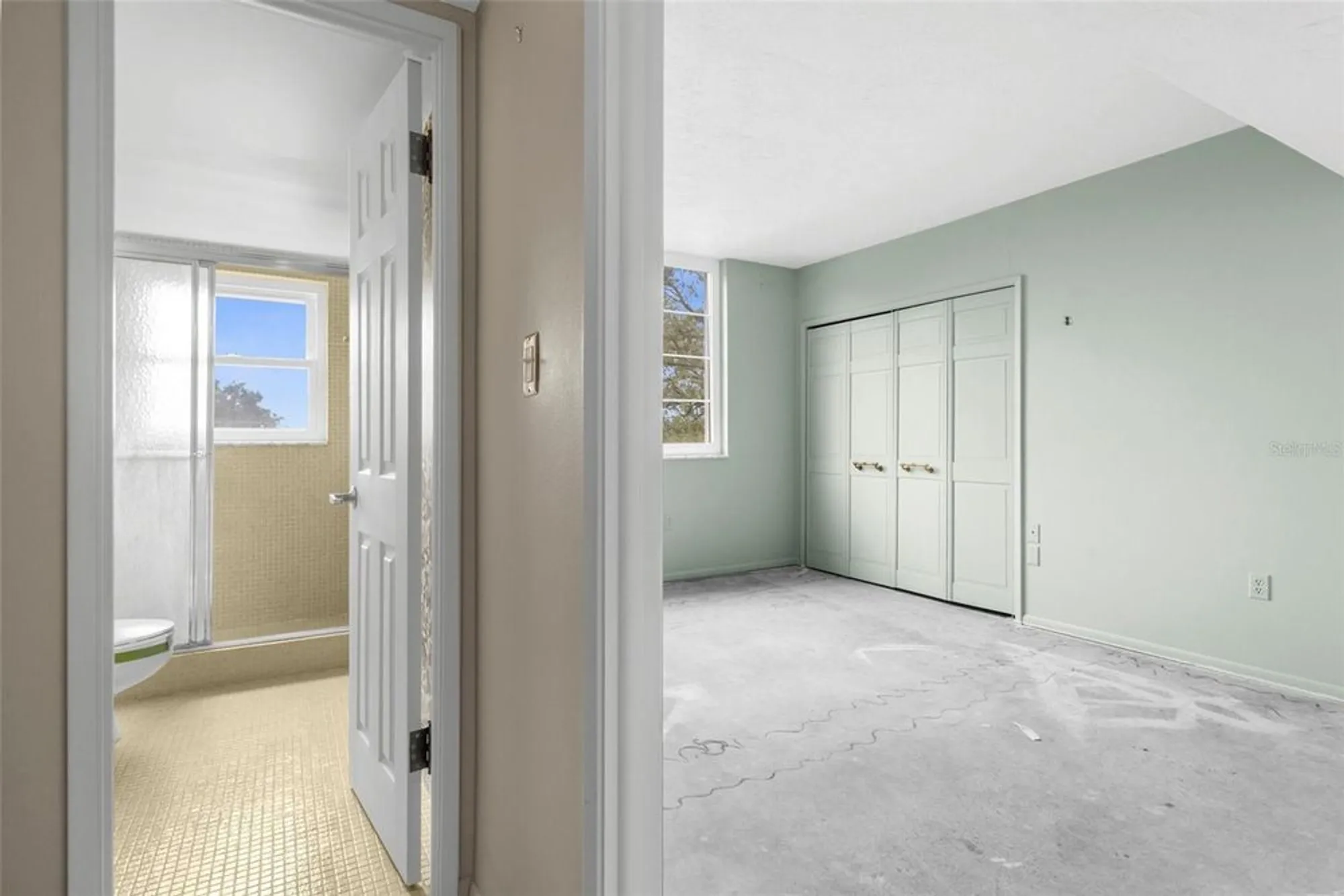 Property Slideshow image 15 of 23 | 7461 w country club dr 310, Sarasota, FL, 34243