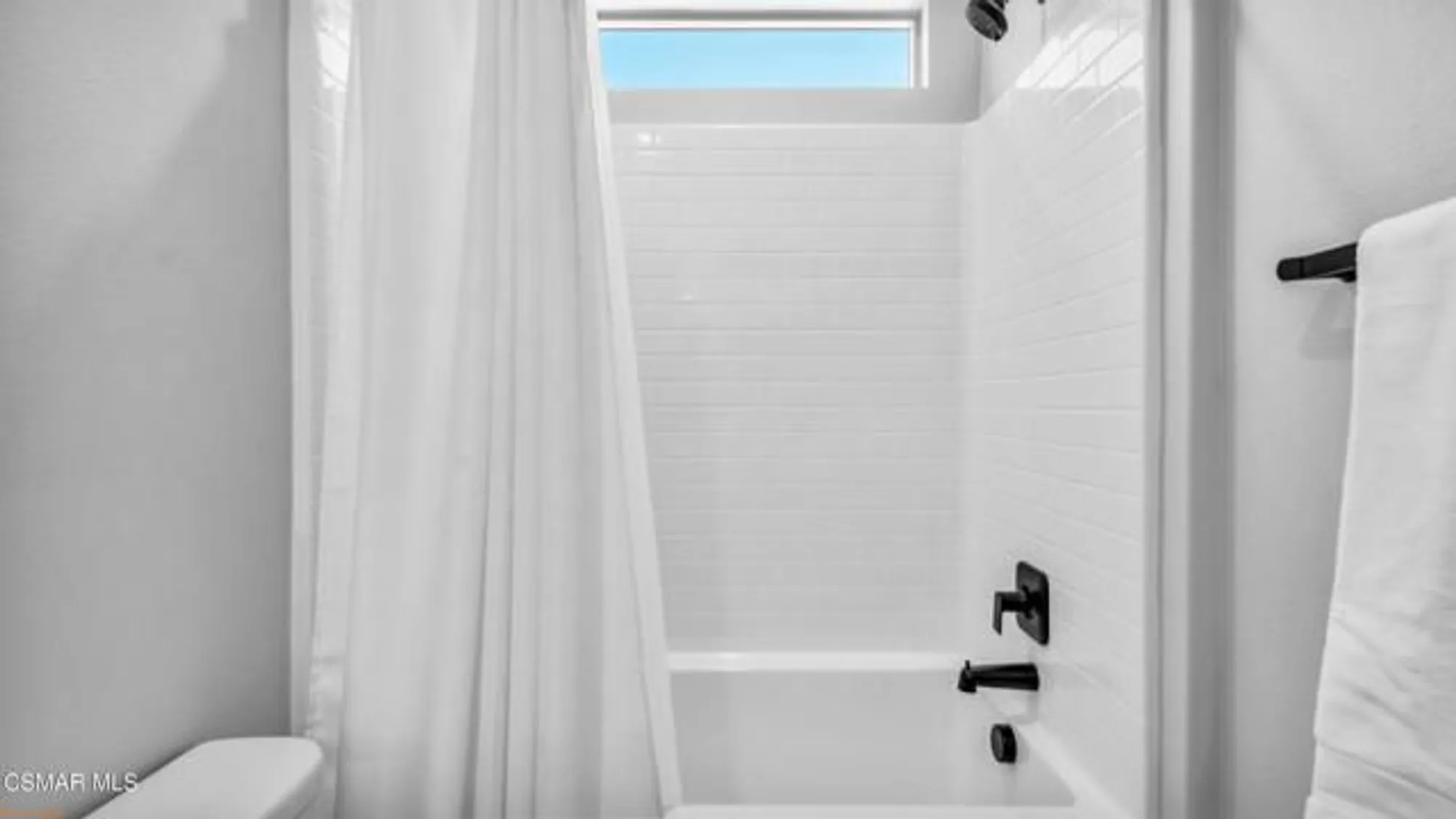 Property Slideshow image 28 of 43 | 82395 crane dr, Indio, CA, 92201