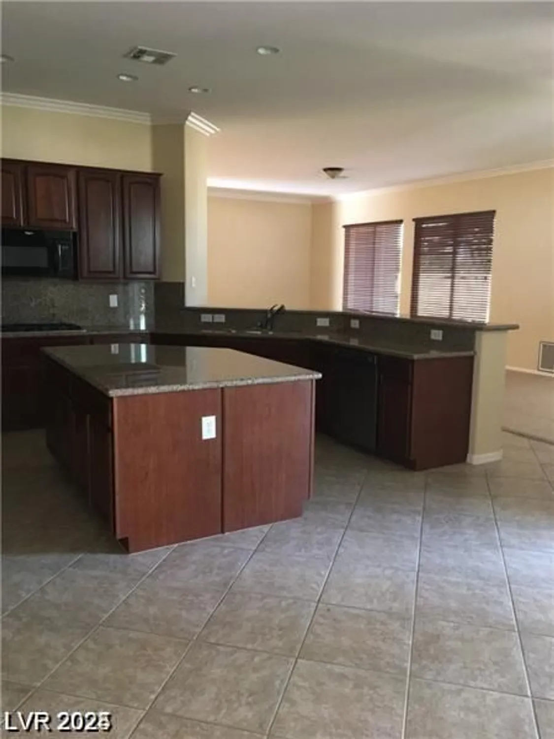 Property Slideshow image 6 of 35 | 2175 clearwater lake dr, Henderson, NV, 89044