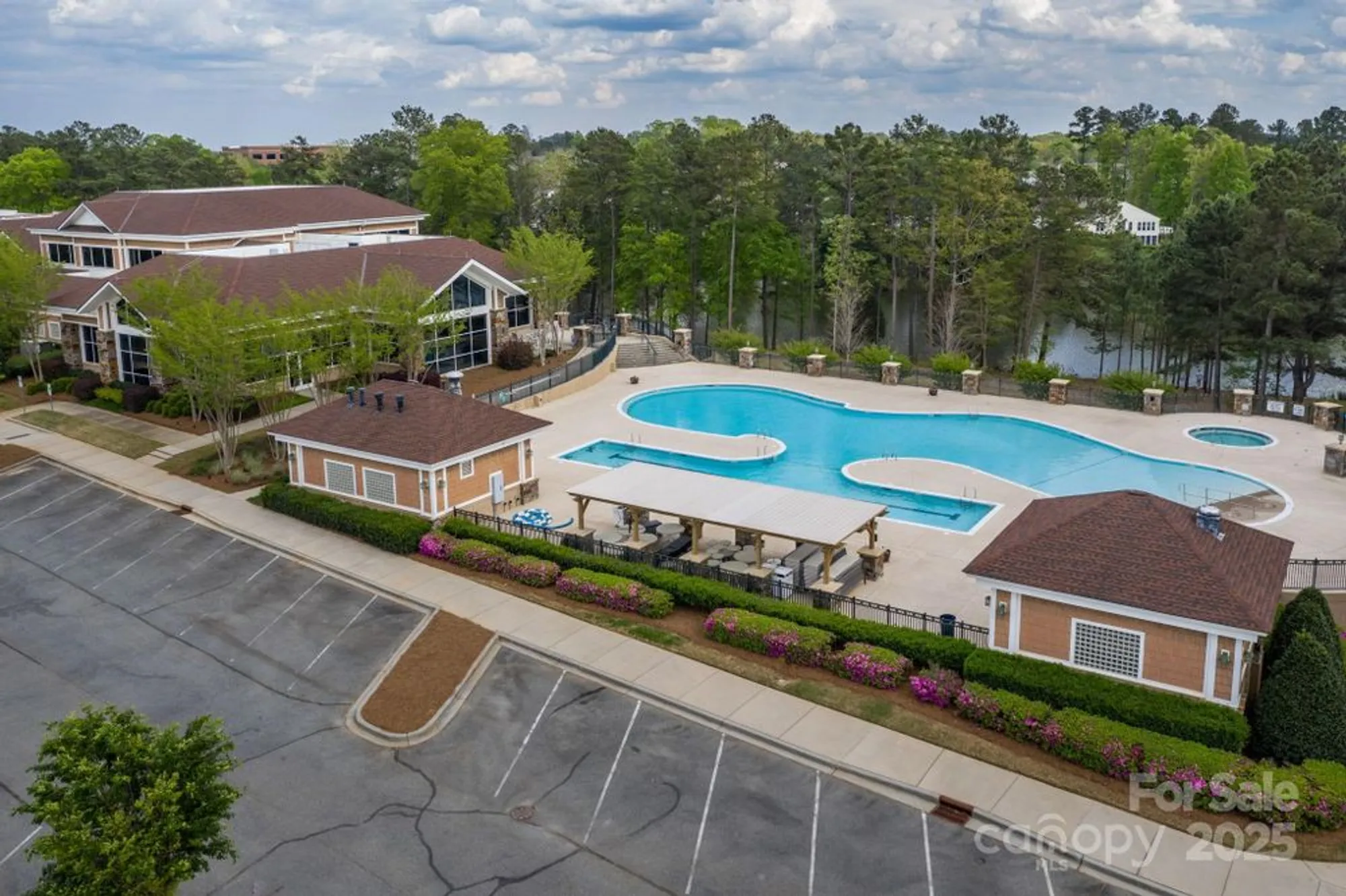 Property Slideshow image 40 of 44 | 8036 crater lake dr, Fort Mill, SC, 29707