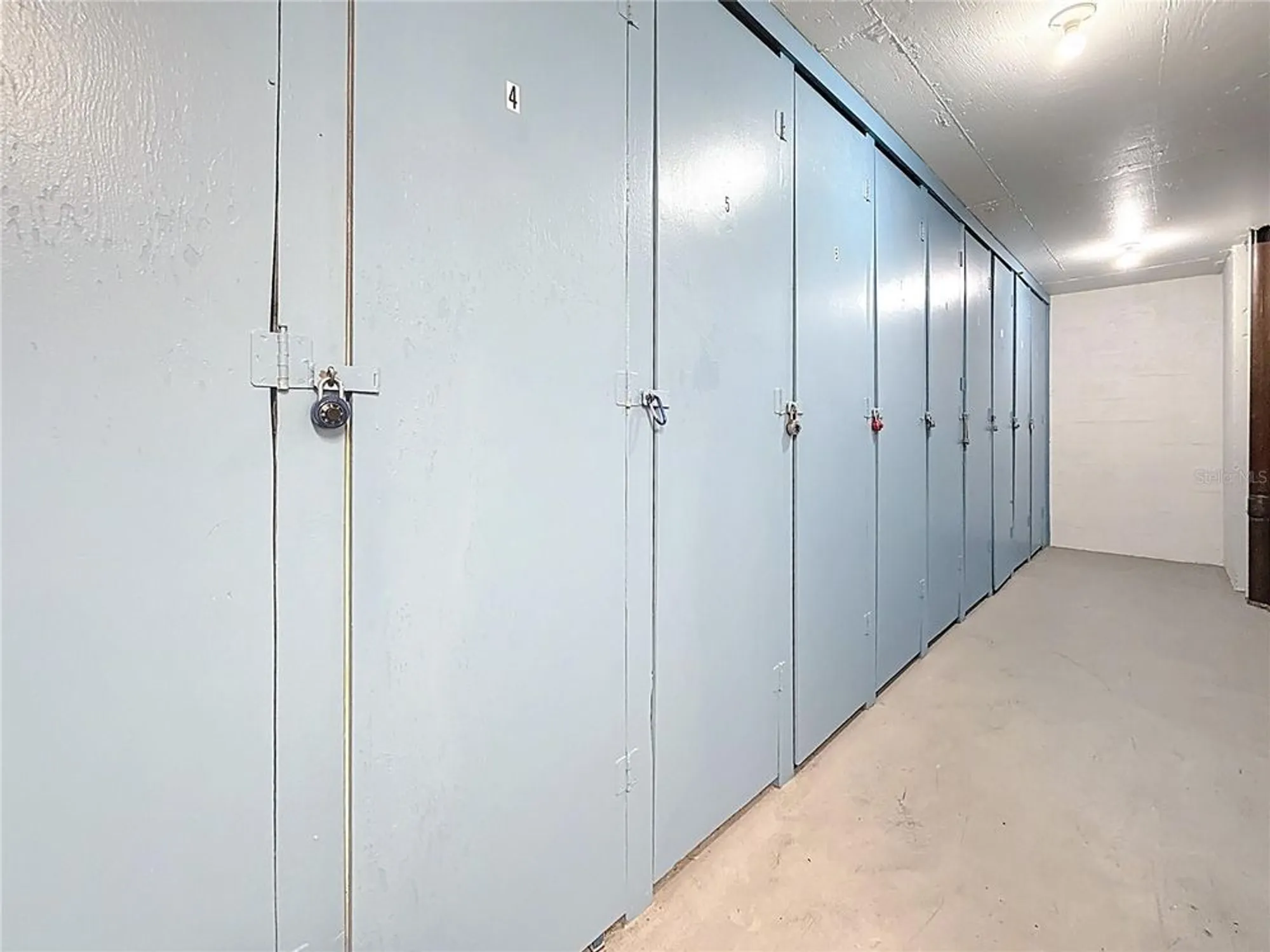 Property Slideshow image 34 of 61 | 4725 cove cir apt 908, St Petersburg, FL, 33708