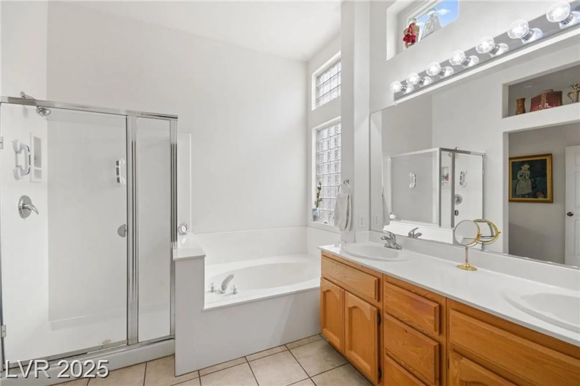 Property Slideshow image 28 of 71 | 482 bonnie brook pl, Henderson, NV, 89012