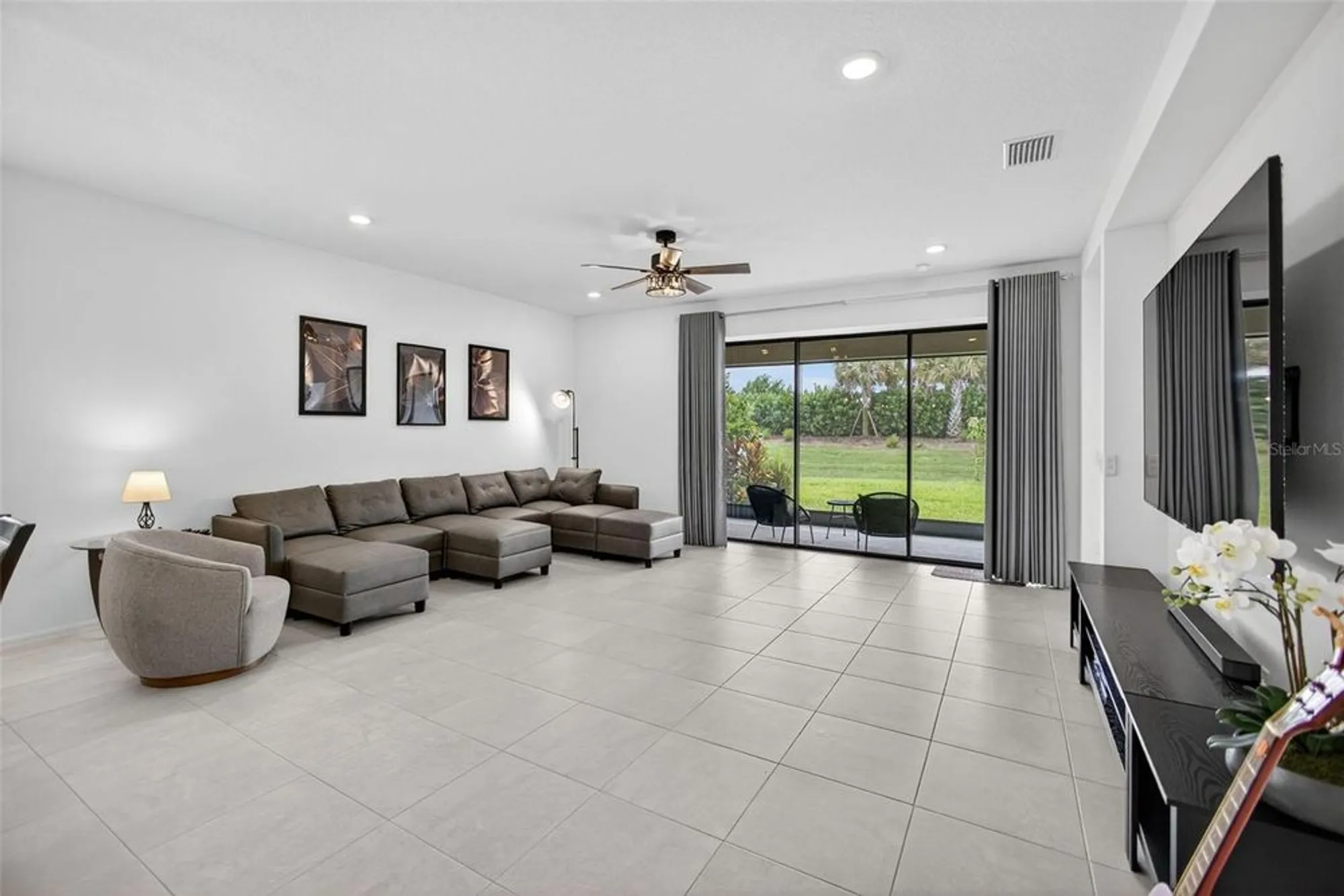 Property Slideshow image 21 of 47 | 16426 paynes mill dr, Bradenton, FL, 34211