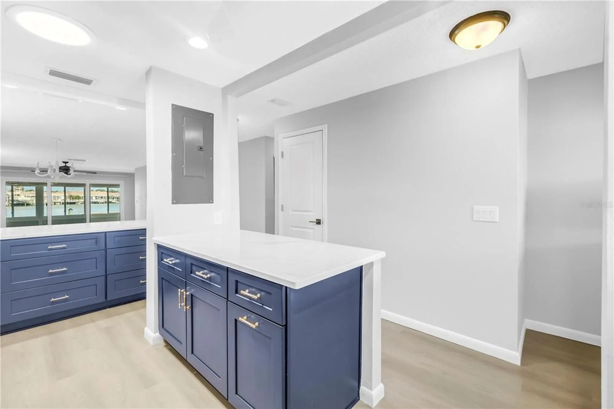 Property Slideshow image 14 of 97 | 433 boca ciega point blvd s # 1012, St Petersburg, FL, 33708