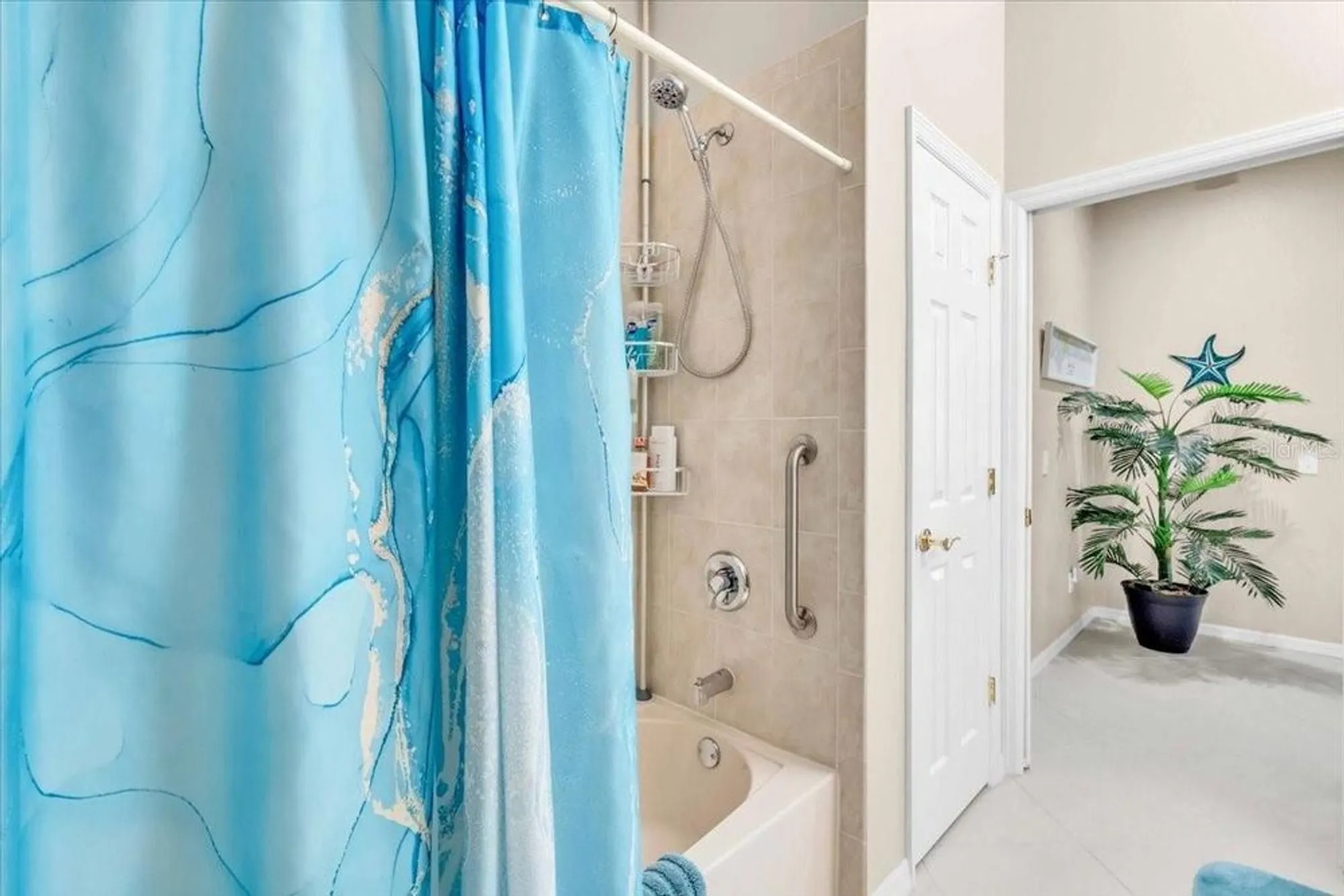Property Slideshow image 31 of 59 | 8151 victoria falls cir, Sarasota, FL, 34243