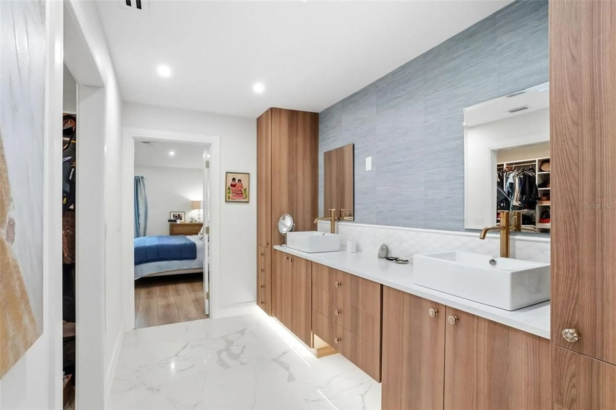 Property Slideshow image 39 of 66 | 1660 pine harrier cir, Sarasota, FL, 34231