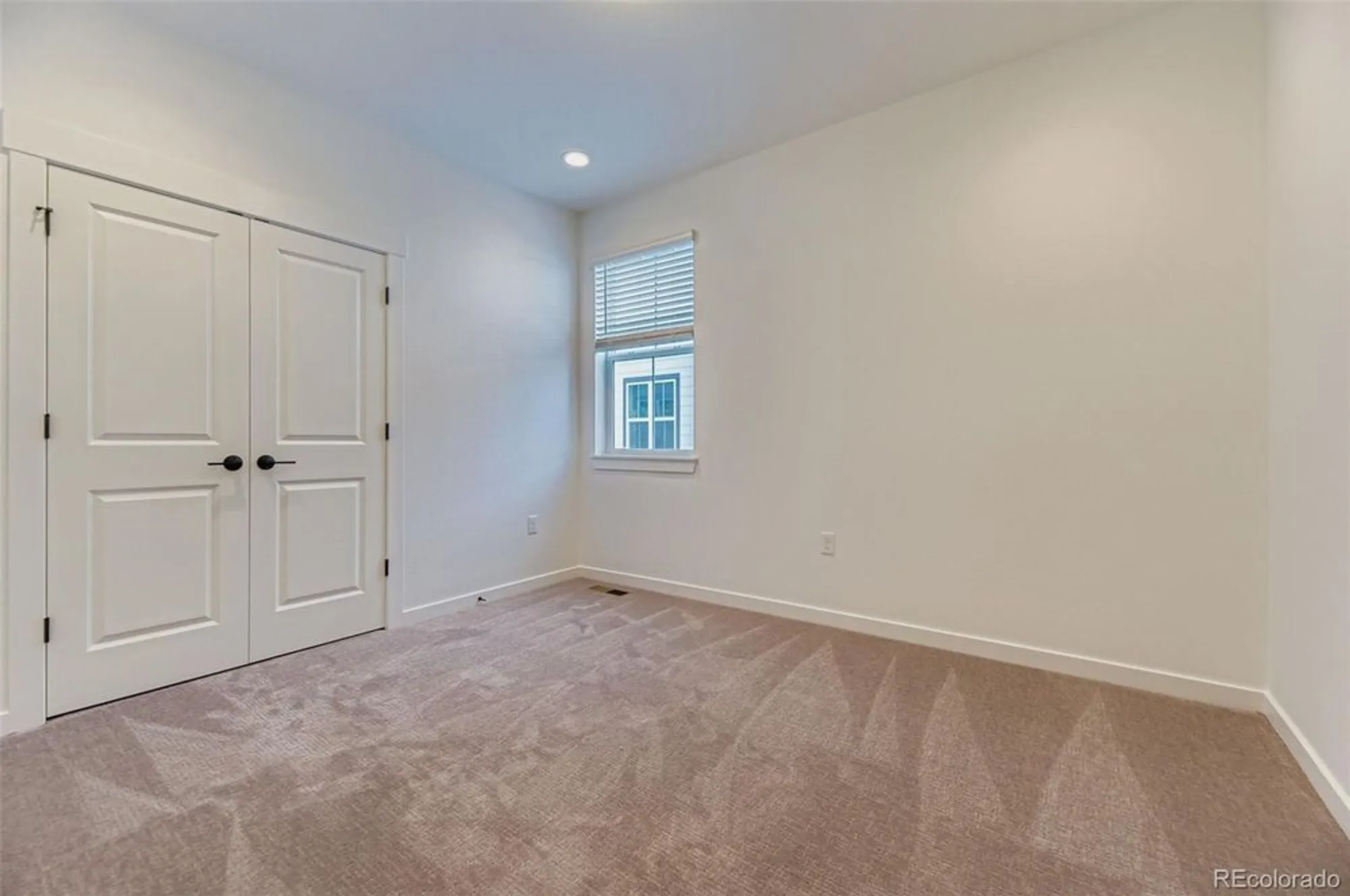 Property Slideshow image 17 of 25 | 8905 s riviera way, Aurora, CO, 80016