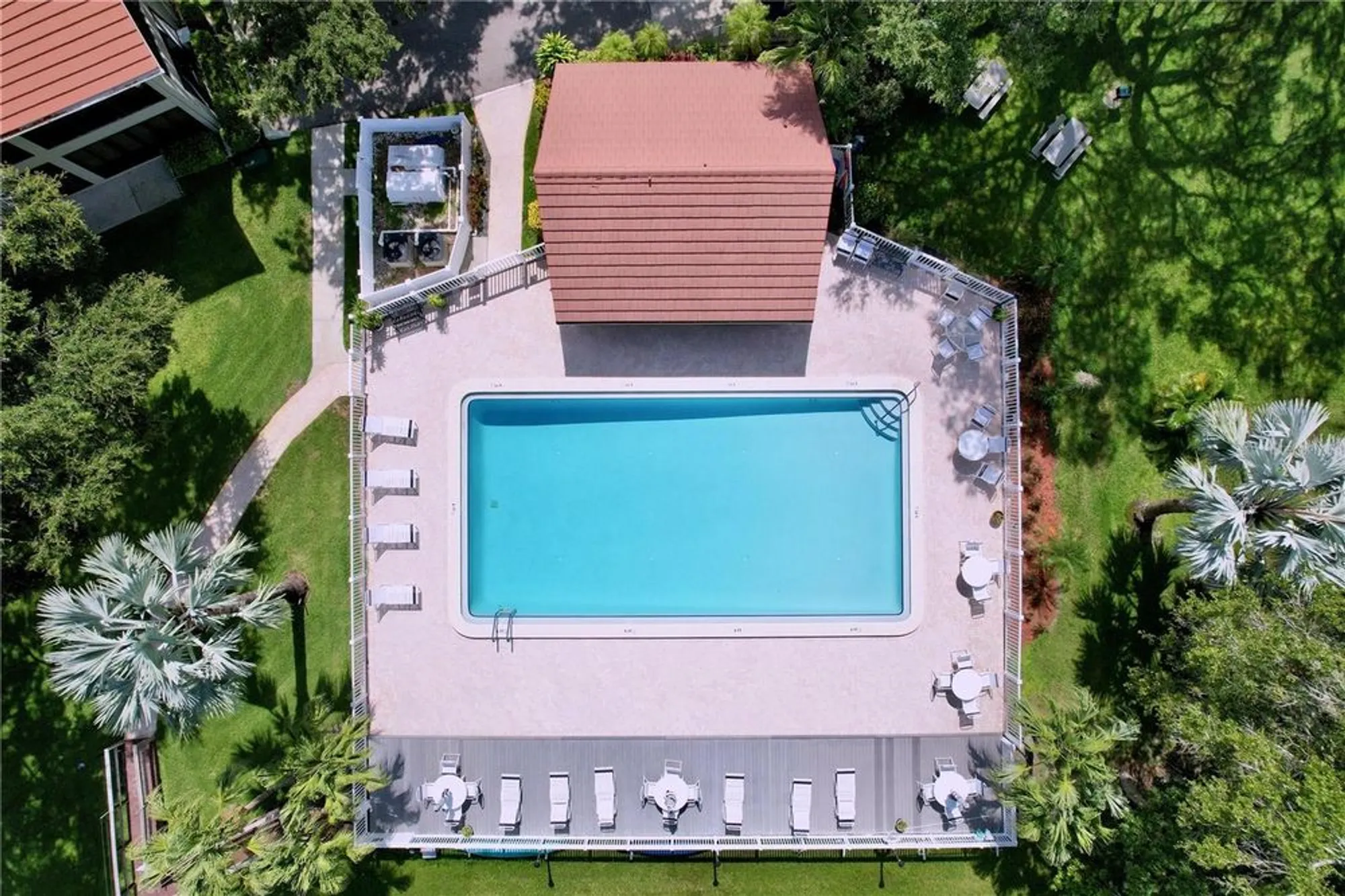 Property Slideshow image 57 of 59 | 2020 lakeview dr apt 203, Clearwater, FL, 33763