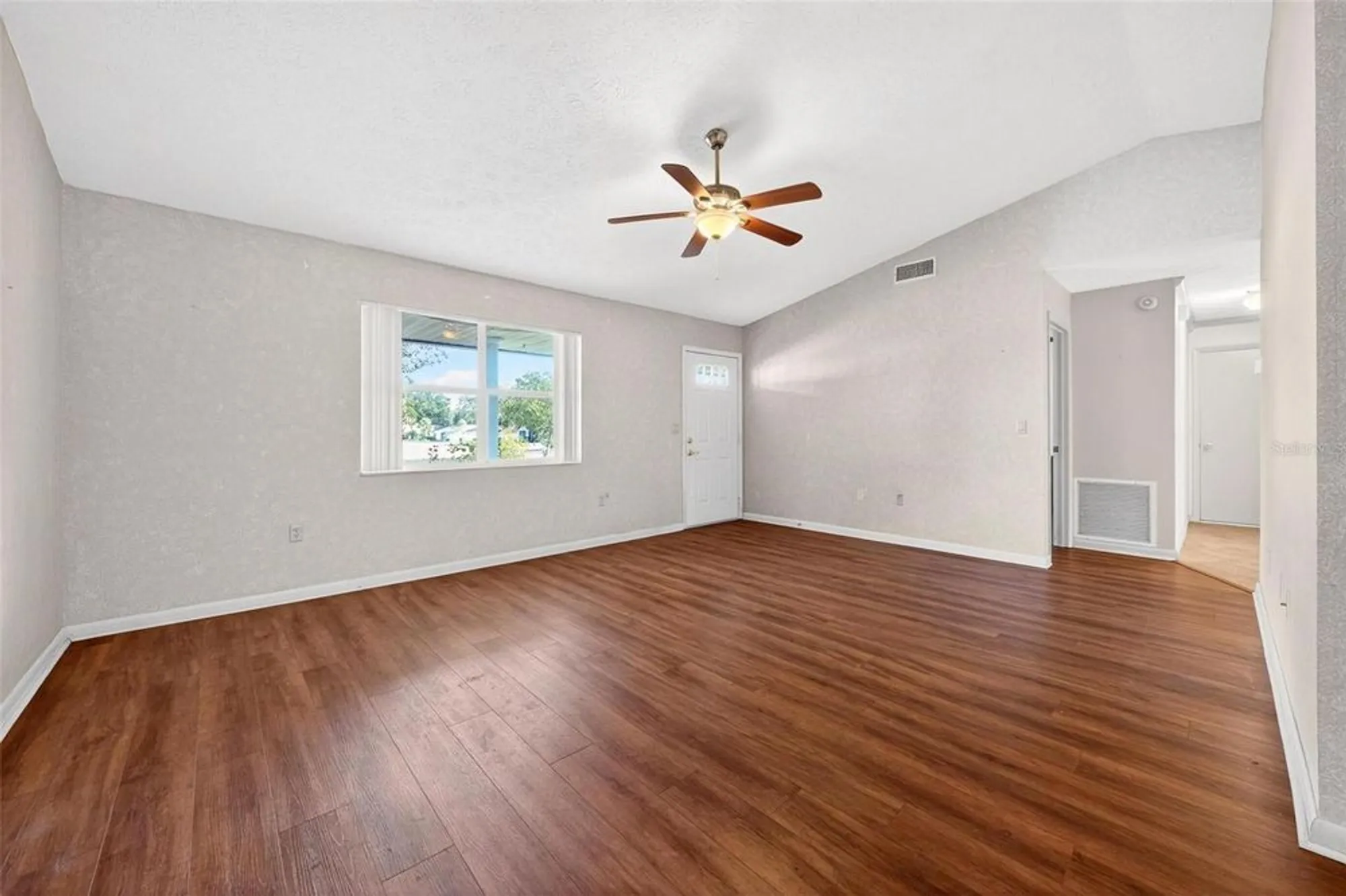 Property Slideshow image 7 of 34 | 2215 orkney dr, Leesburg, FL, 34788