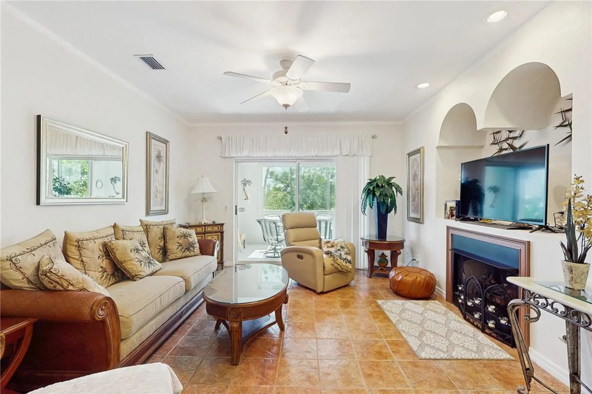 Property Slideshow image 5 of 19 | 2090 big pass ln d, Punta Gorda, FL, 33955