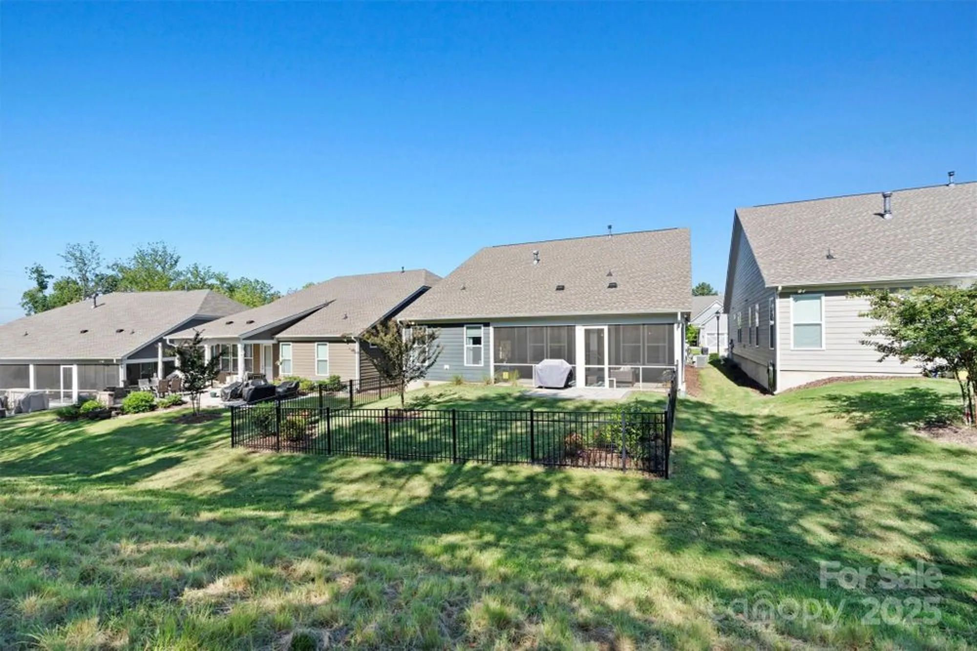 Property Slideshow image 37 of 48 | 12508 old iron ln, Charlotte, NC, 28215