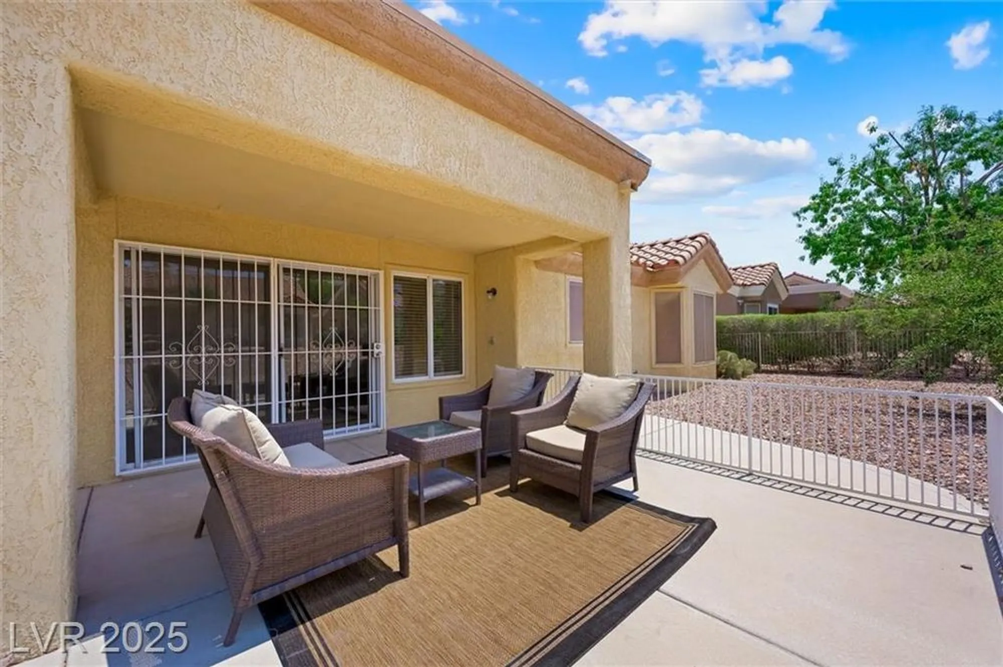 Property Slideshow image 33 of 40 | 2517 desert sands dr, Las Vegas, NV, 89134