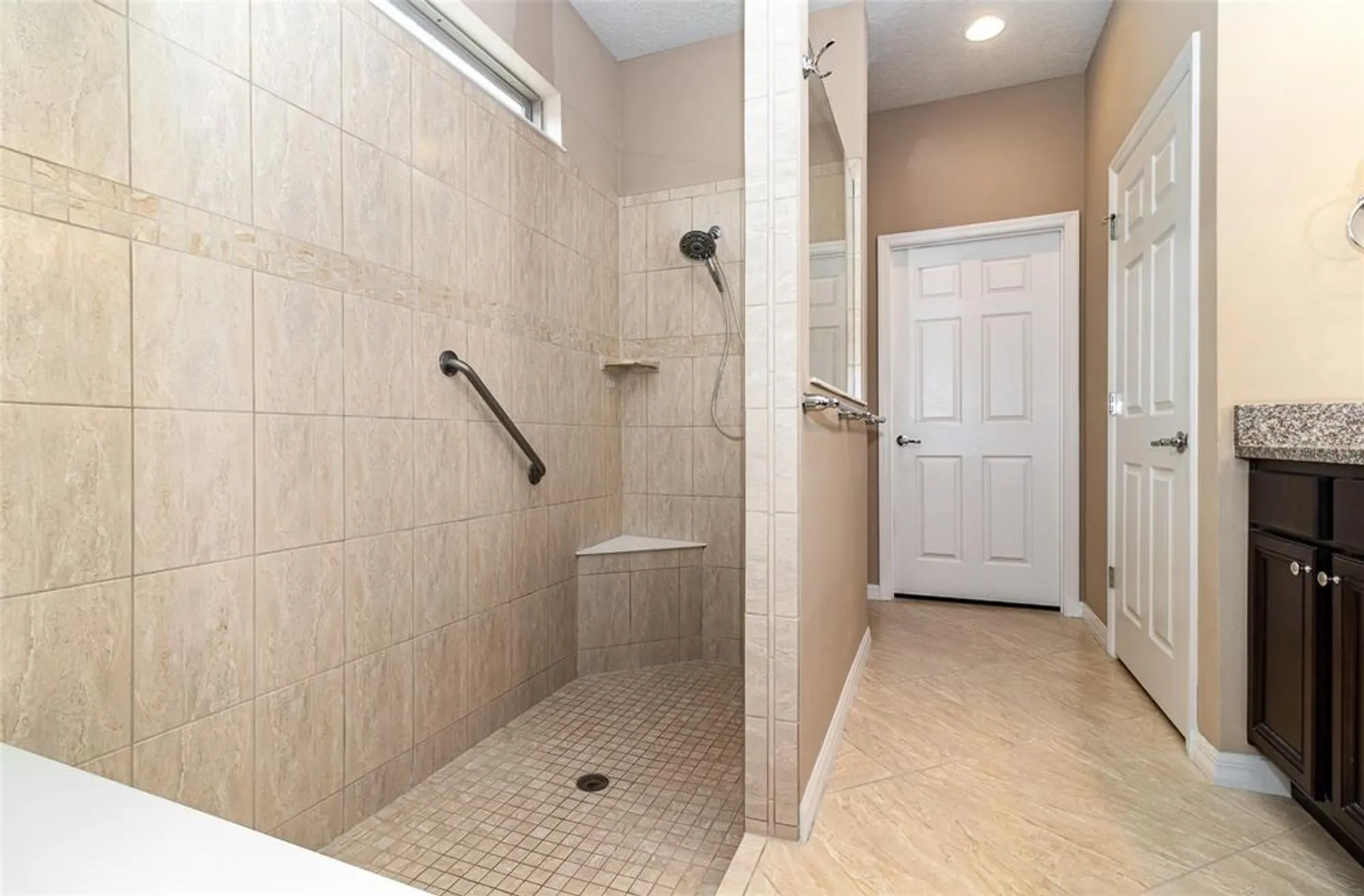 Property Slideshow image 14 of 58 | 672 cordoba dr, Davenport, FL, 33837