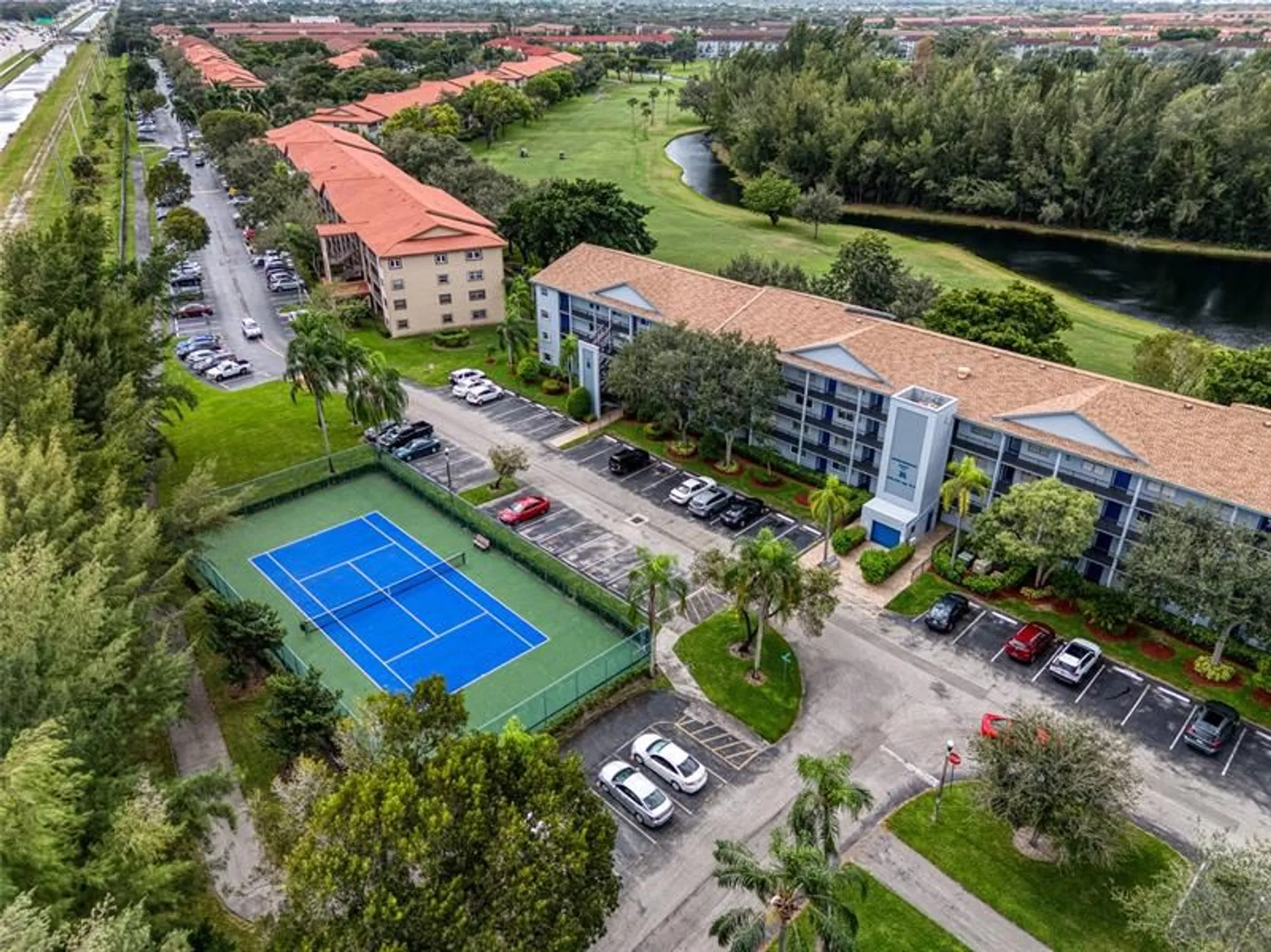 Property Slideshow image 6 of 36 | 800 sw 125th way apt 202, Pembroke Pines, FL, 33027