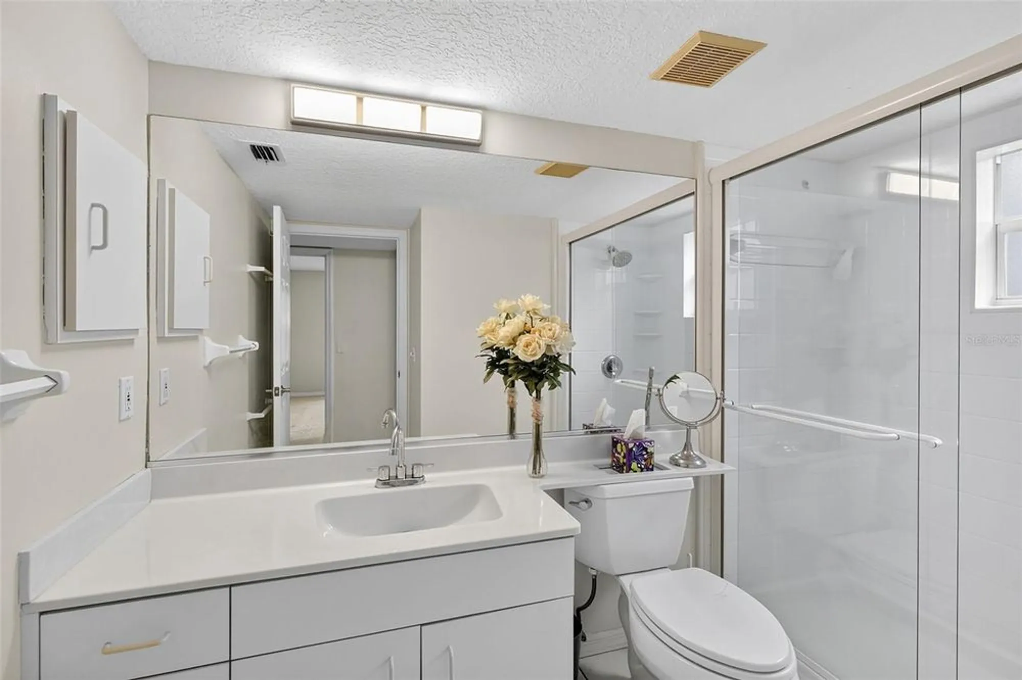 Property Slideshow image 26 of 40 | 813 montrose dr 104, Venice, FL, 34293