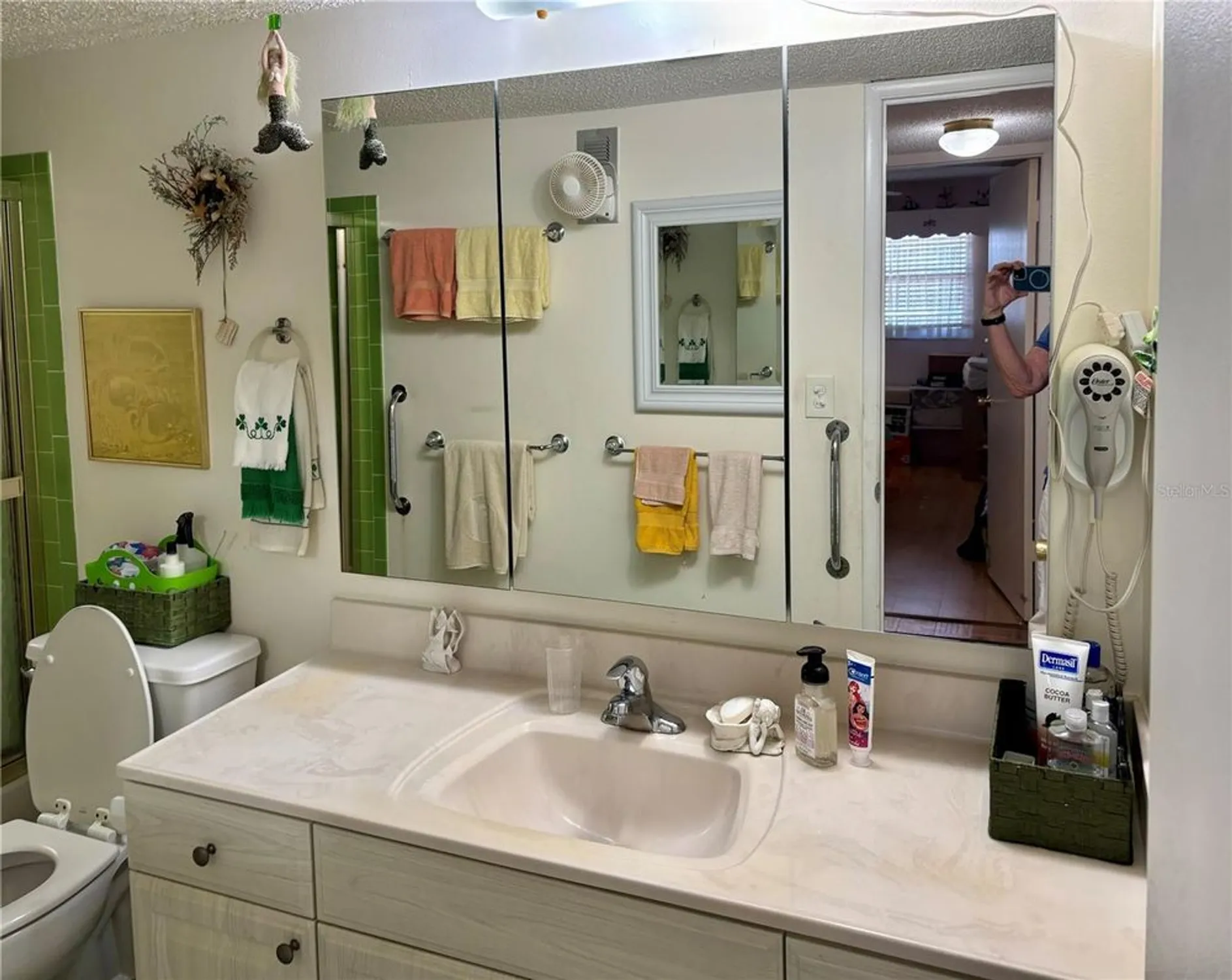 Property Slideshow image 14 of 24 | 5980 shore blvd 510, Gulfport, FL, 33707