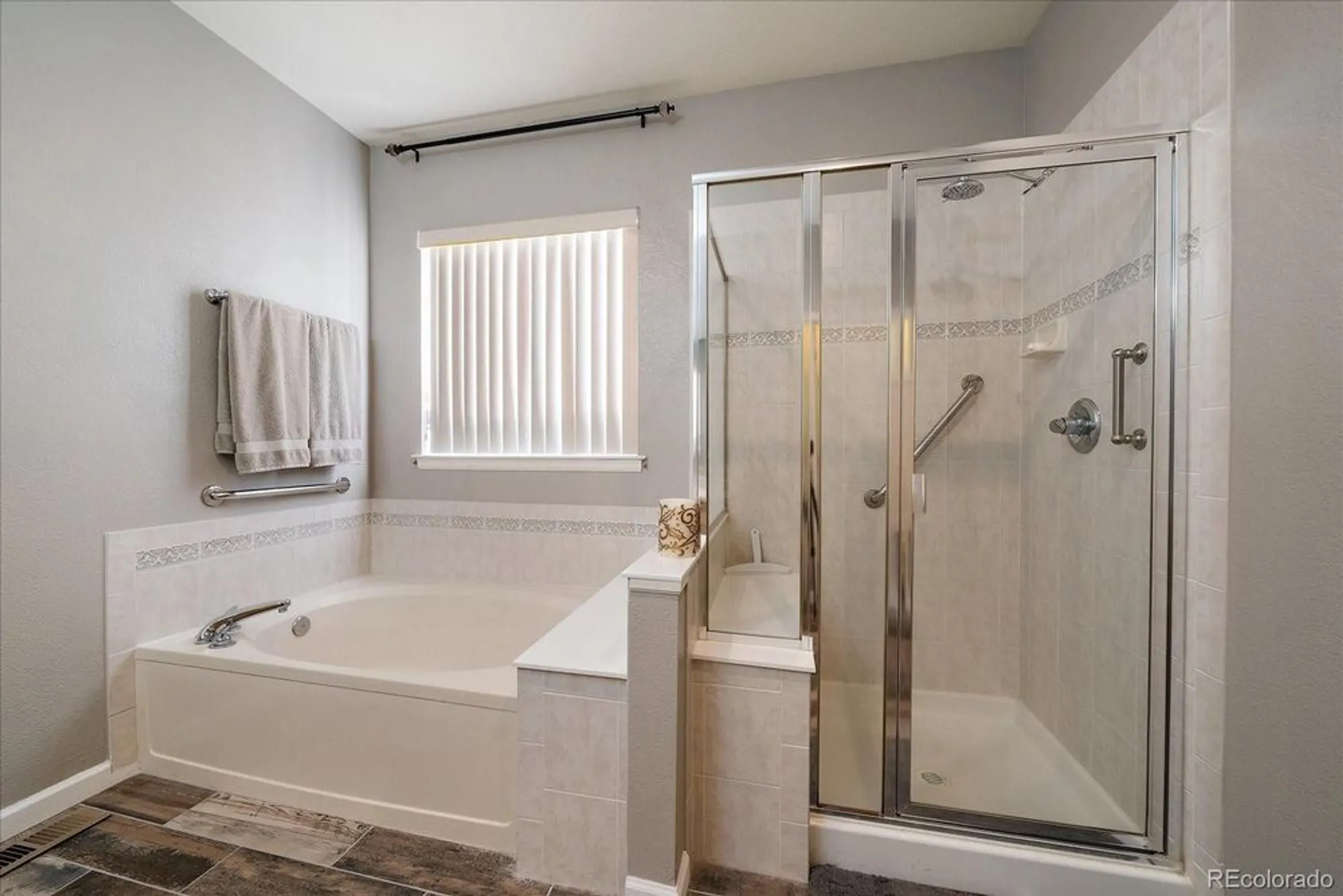 Property Slideshow image 21 of 30 | 7912 s algonquian way, Aurora, CO, 80016