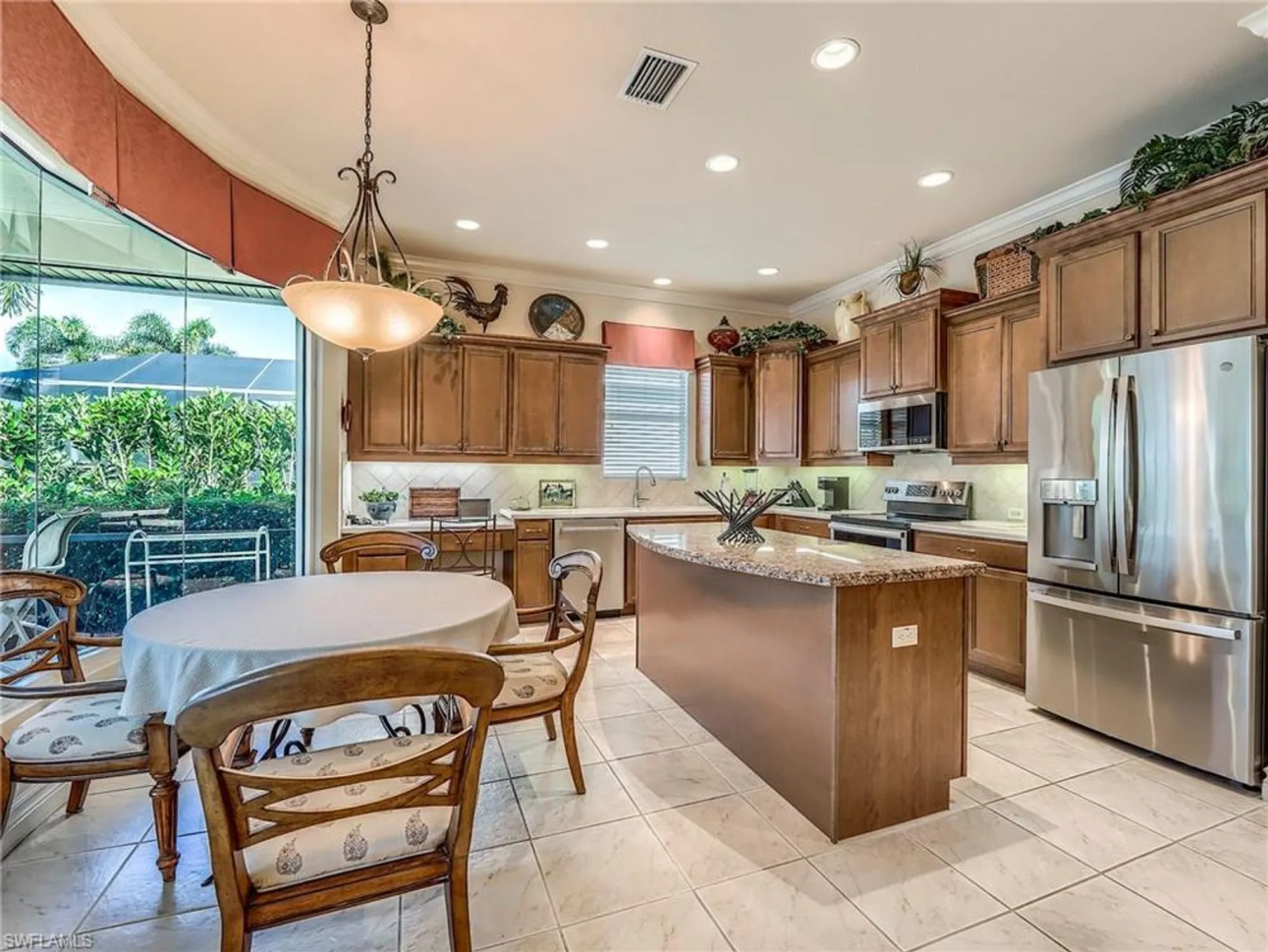 Property Slideshow image 12 of 49 | 3430 shady bnd, Fort Myers, FL, 33905
