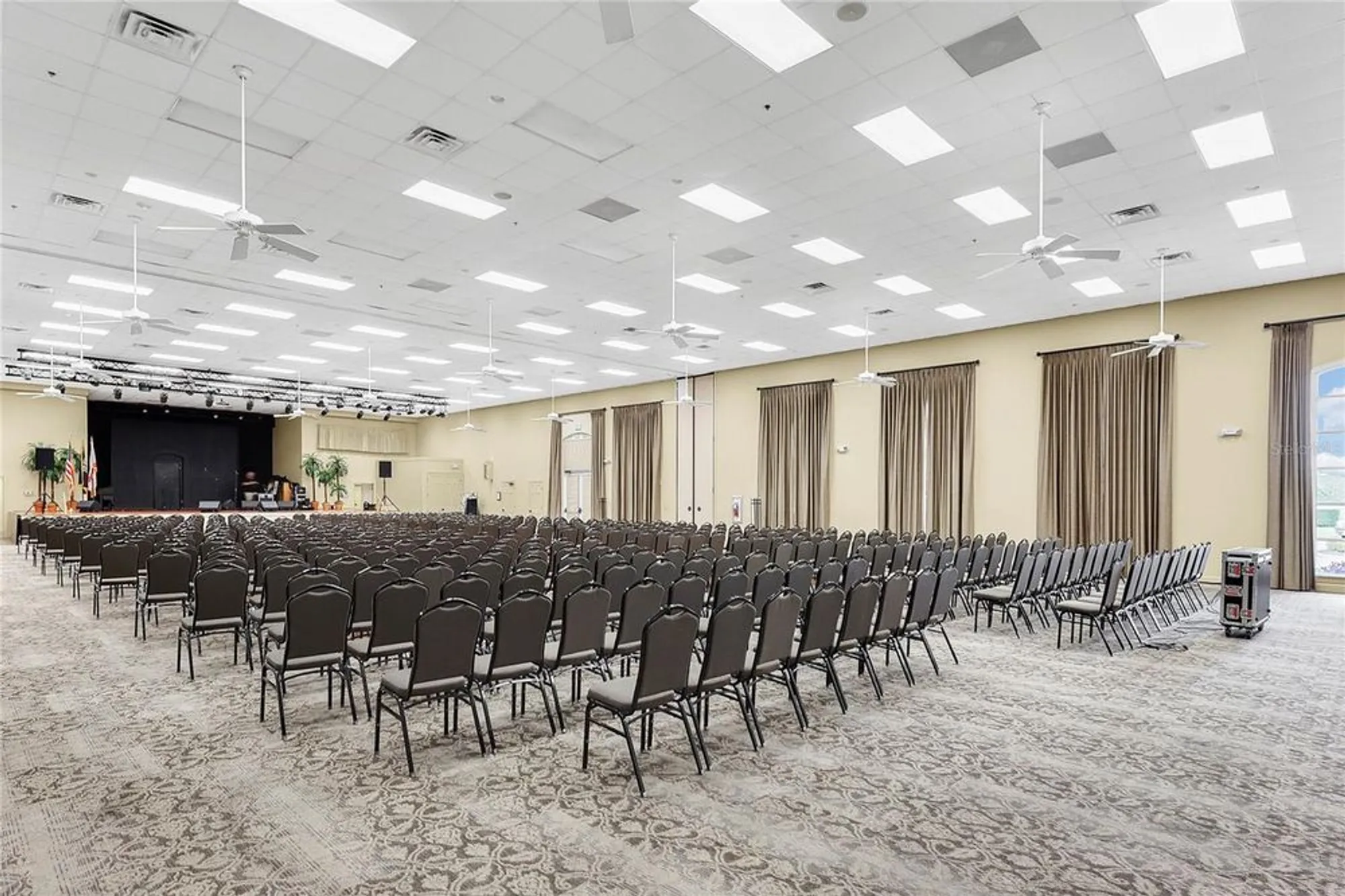 Property Slideshow image 38 of 56 | 4432 waterford dr, Lake Wales, FL, 33859