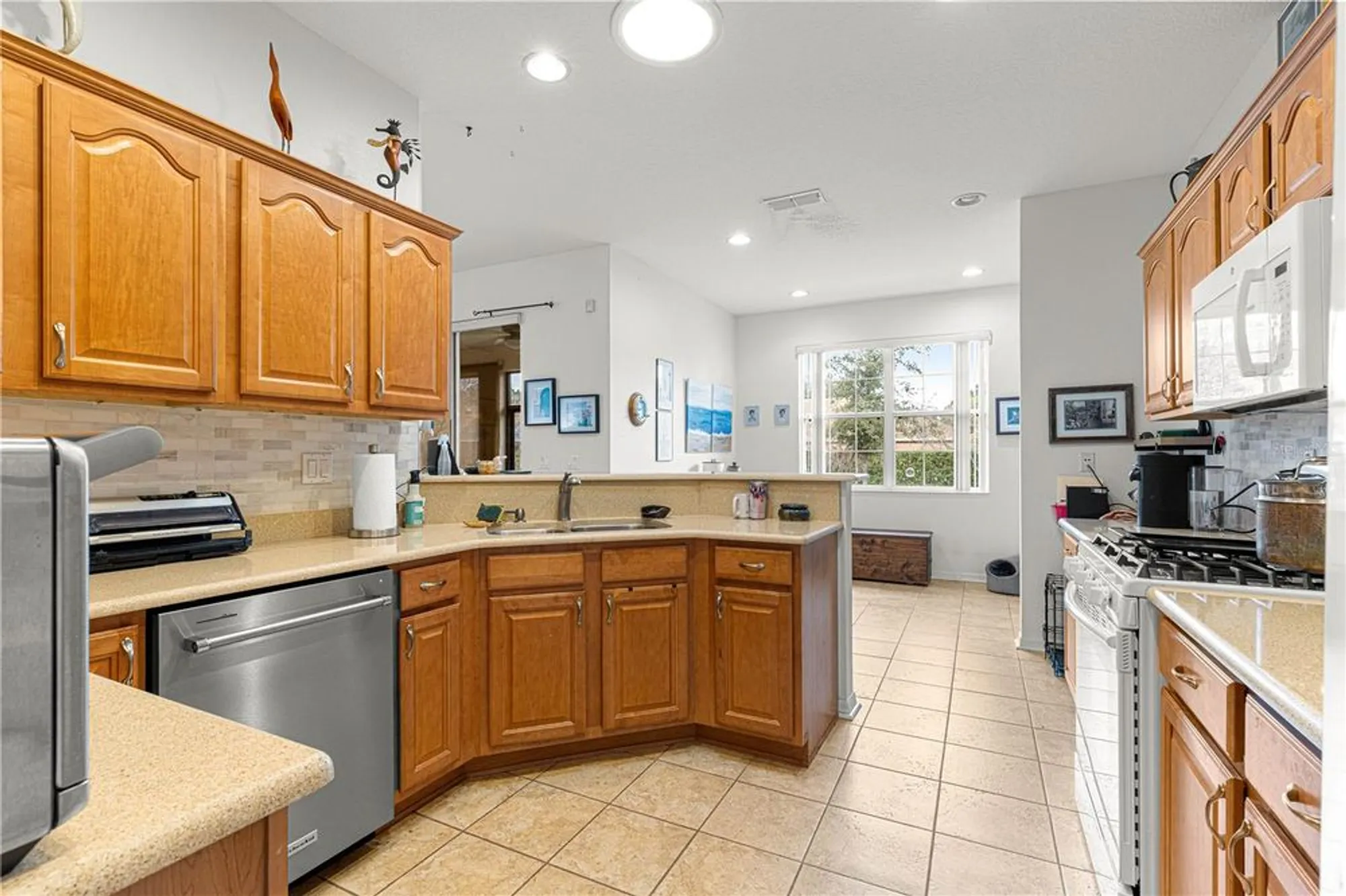Property Slideshow image 17 of 43 | 8796 sw 83rd cir, Ocala, FL, 34481