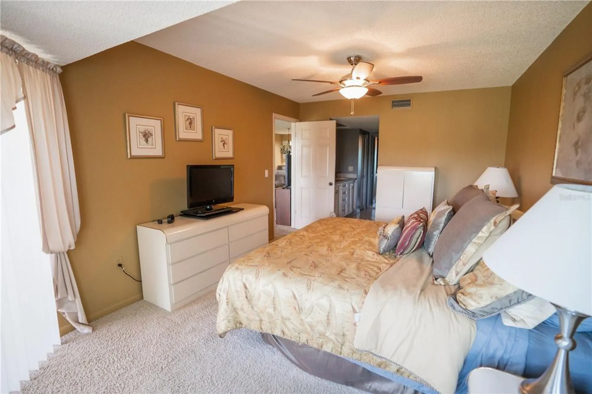 Property Slideshow image 17 of 26 | 1846 golfview dr # 1846, Tarpon Springs, FL, 34689