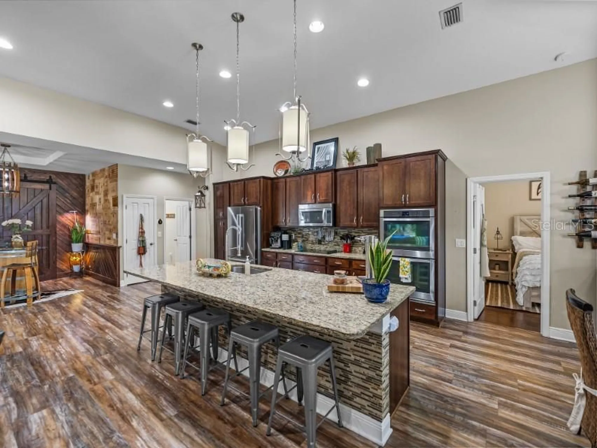 Property Slideshow image 19 of 59 | 13302 trailing moss dr, Dade City, FL, 33525