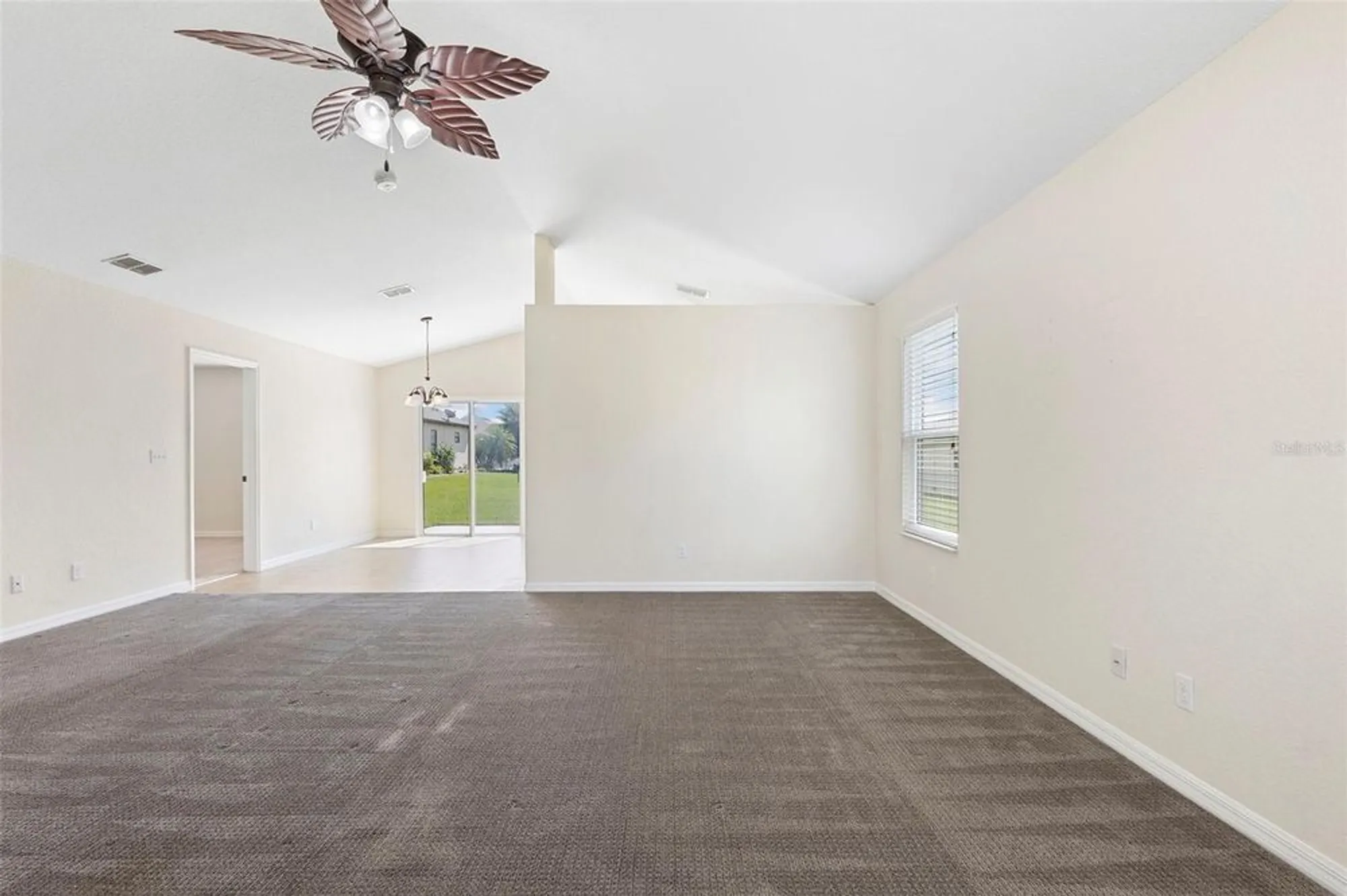 Property Slideshow image 12 of 42 | 11280 se 170th ln, Summerfield, FL, 34491