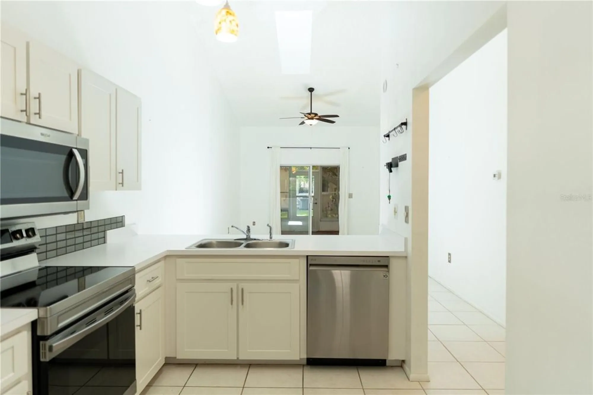 Property Slideshow image 8 of 27 | 6516 remus dr, New Port Richey, FL, 34653