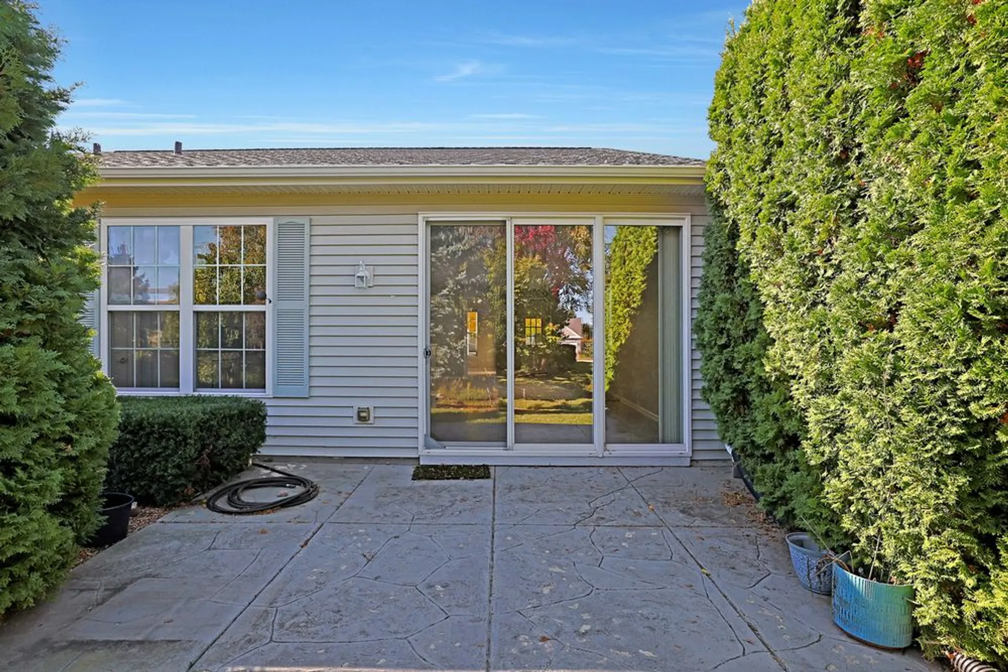 Property Slideshow image 25 of 30 | 13728 chestnut ln, Huntley, IL, 60142