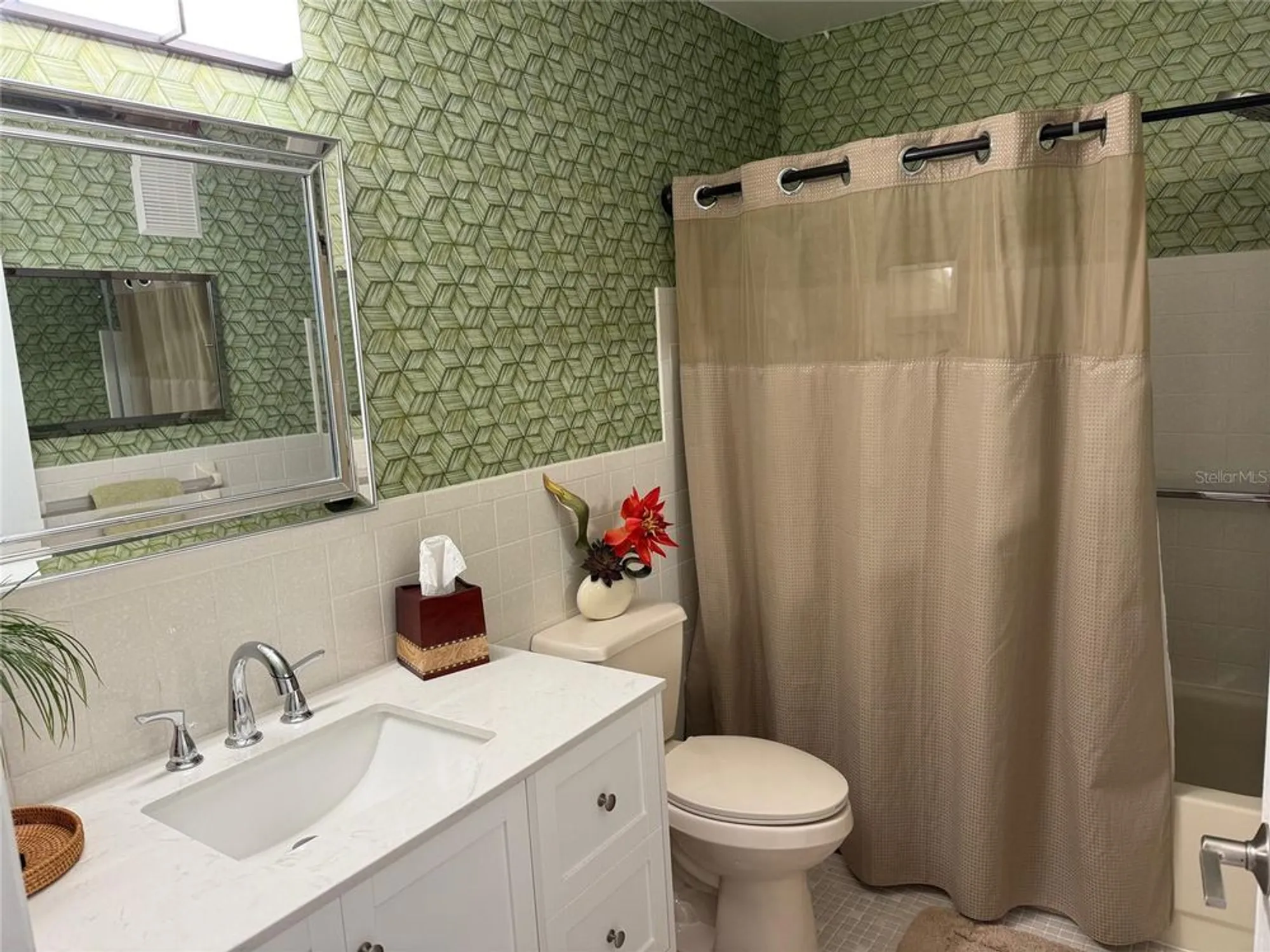 Property Slideshow image 16 of 46 | 2222 norwegian dr apt 48, Clearwater, FL, 33763