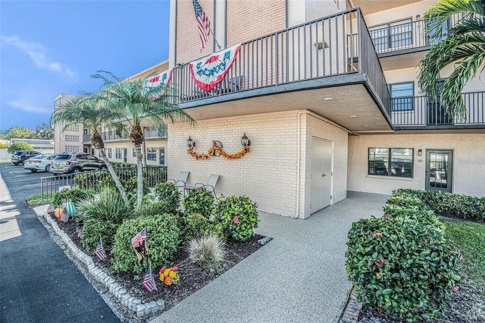 Property Slideshow image 3 of 35 | 5971 terrace park dr n unit 307, St Petersburg, FL, 33709