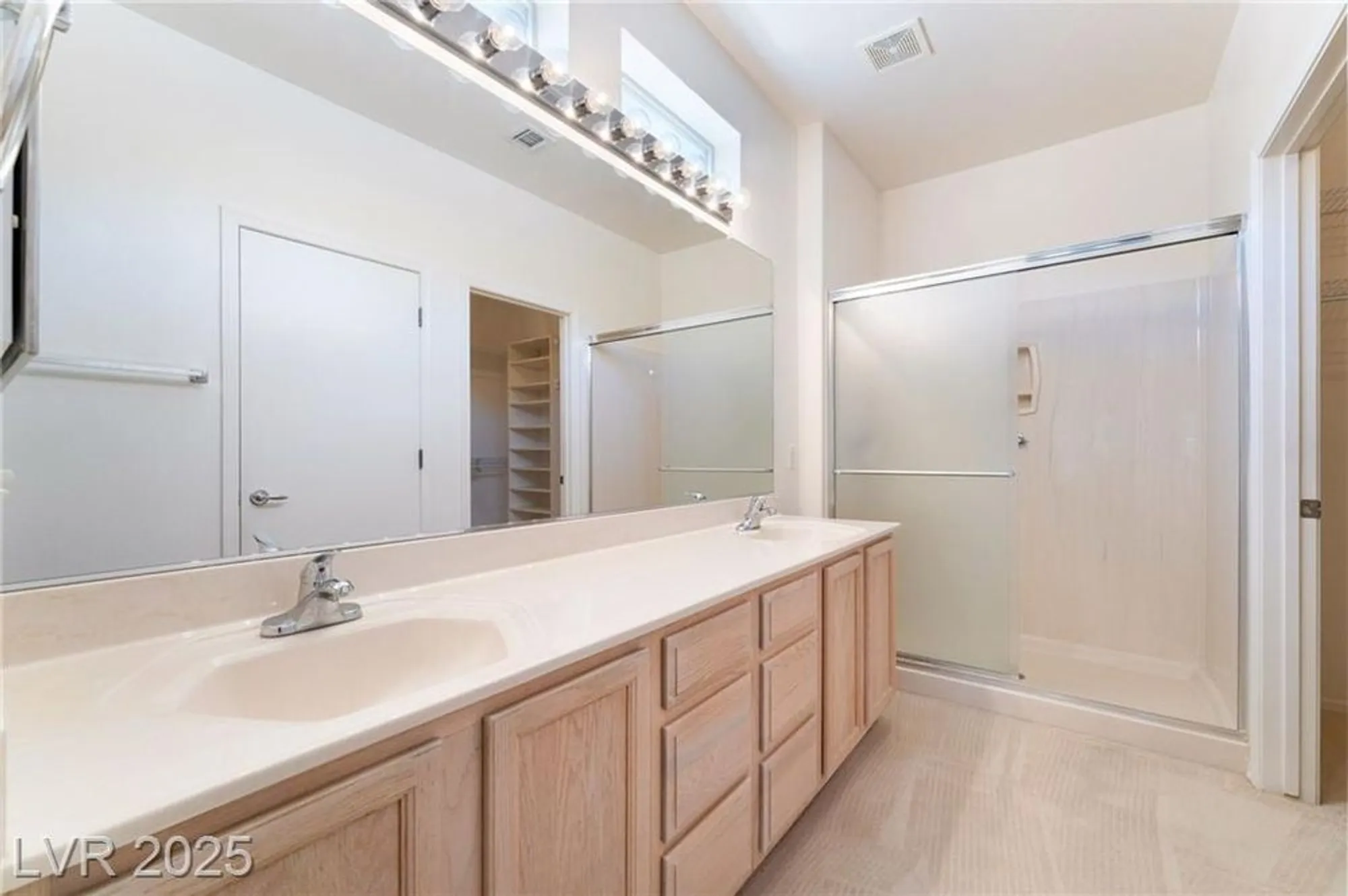 Property Slideshow image 13 of 34 | 1781 cypress lake ct, Henderson, NV, 89012
