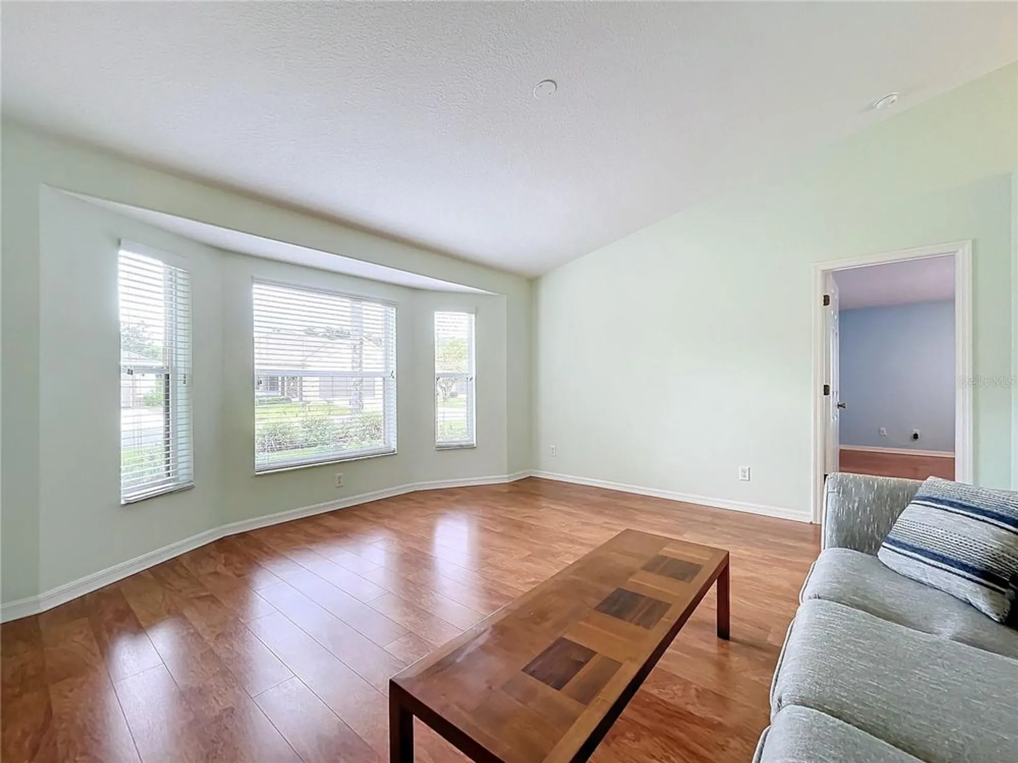 Property Slideshow image 8 of 60 | 5430 sir churchill dr, Leesburg, FL, 34748