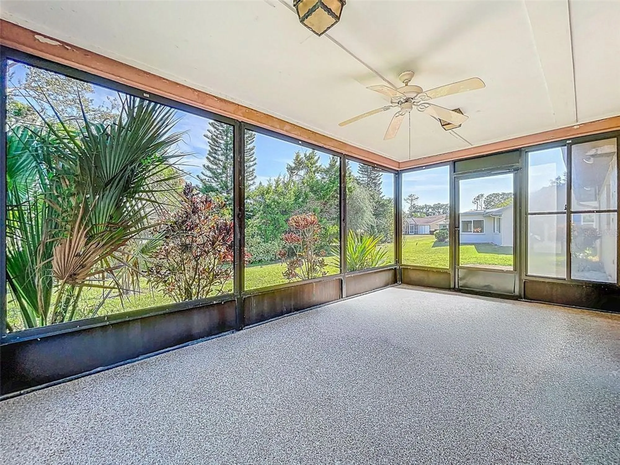 Property Slideshow image 26 of 51 | 1637 caledonia dr, Palm Harbor, FL, 34684