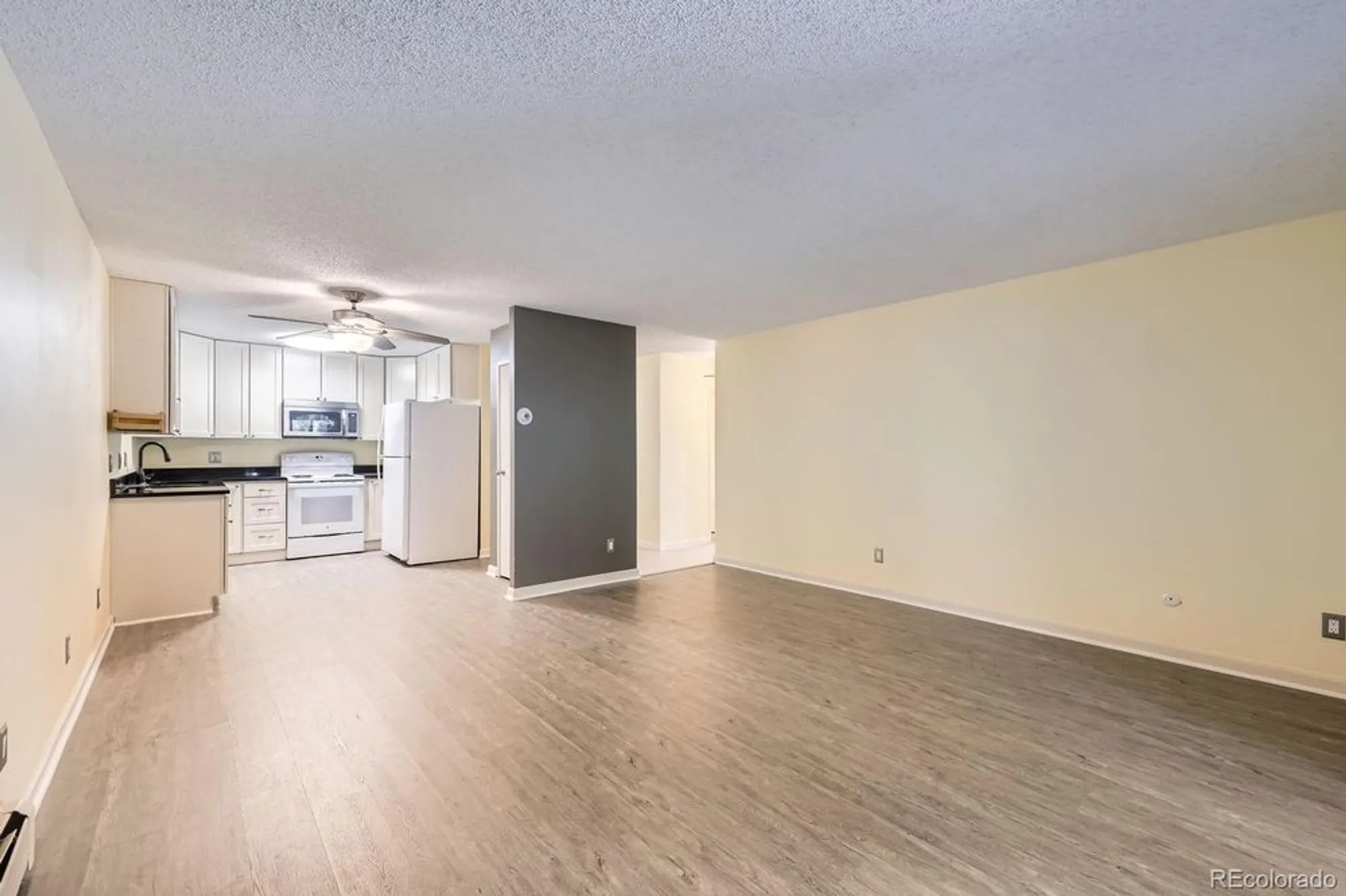 Property Slideshow image 8 of 17 | 3124 s wheeling way apt 102, Aurora, CO, 80014