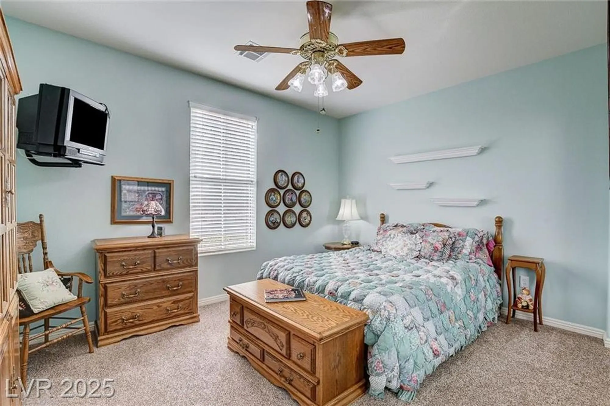 Property Slideshow image 20 of 48 | 10584 abisso dr, Las Vegas, NV, 89135