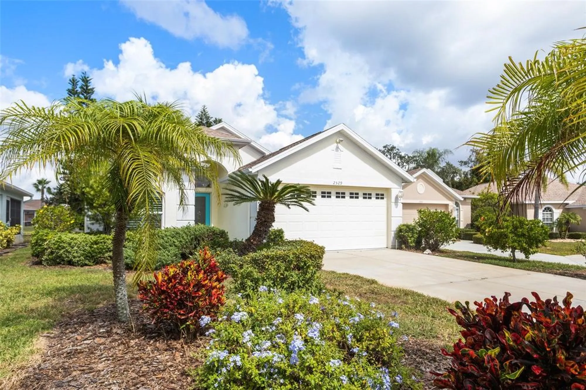 Property Slideshow image 1 of 89 | 2529 sandy hill ct, Holiday, FL, 34691