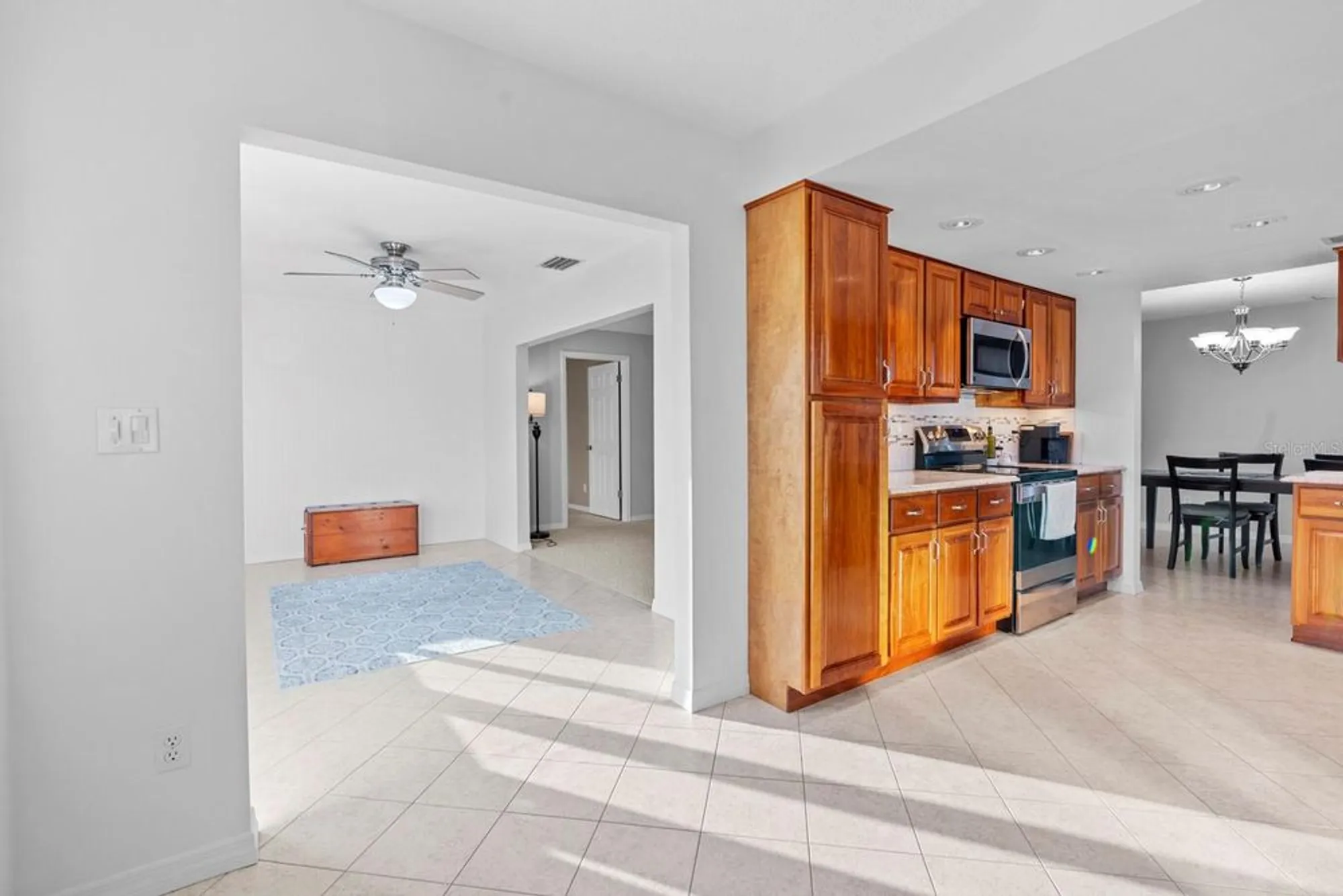 Property Slideshow image 31 of 43 | 302 stroll ln, Sun City Center, FL, 33573