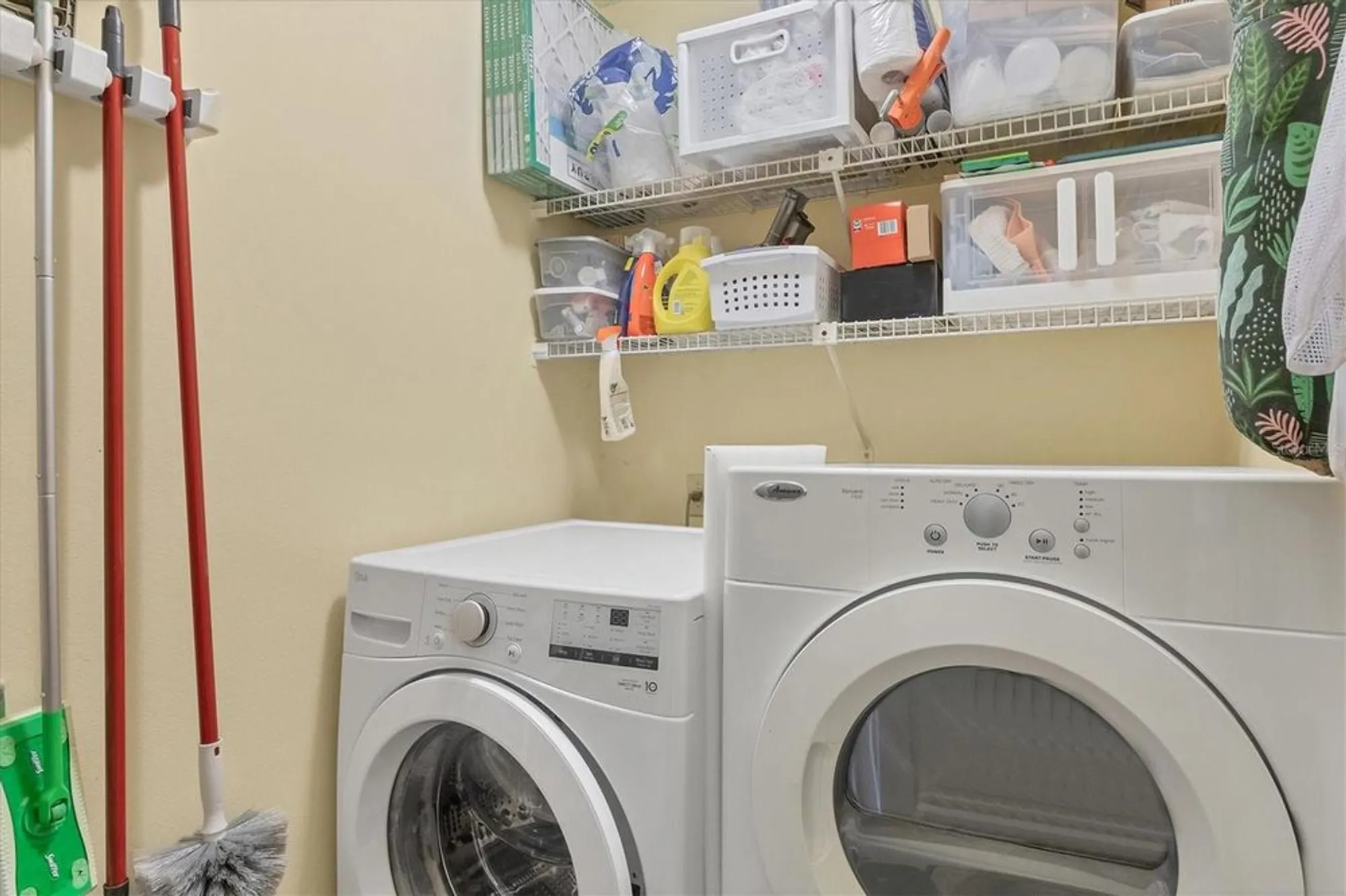 Property Slideshow image 23 of 45 | 6271 timber lake dr g6, Sarasota, FL, 34243