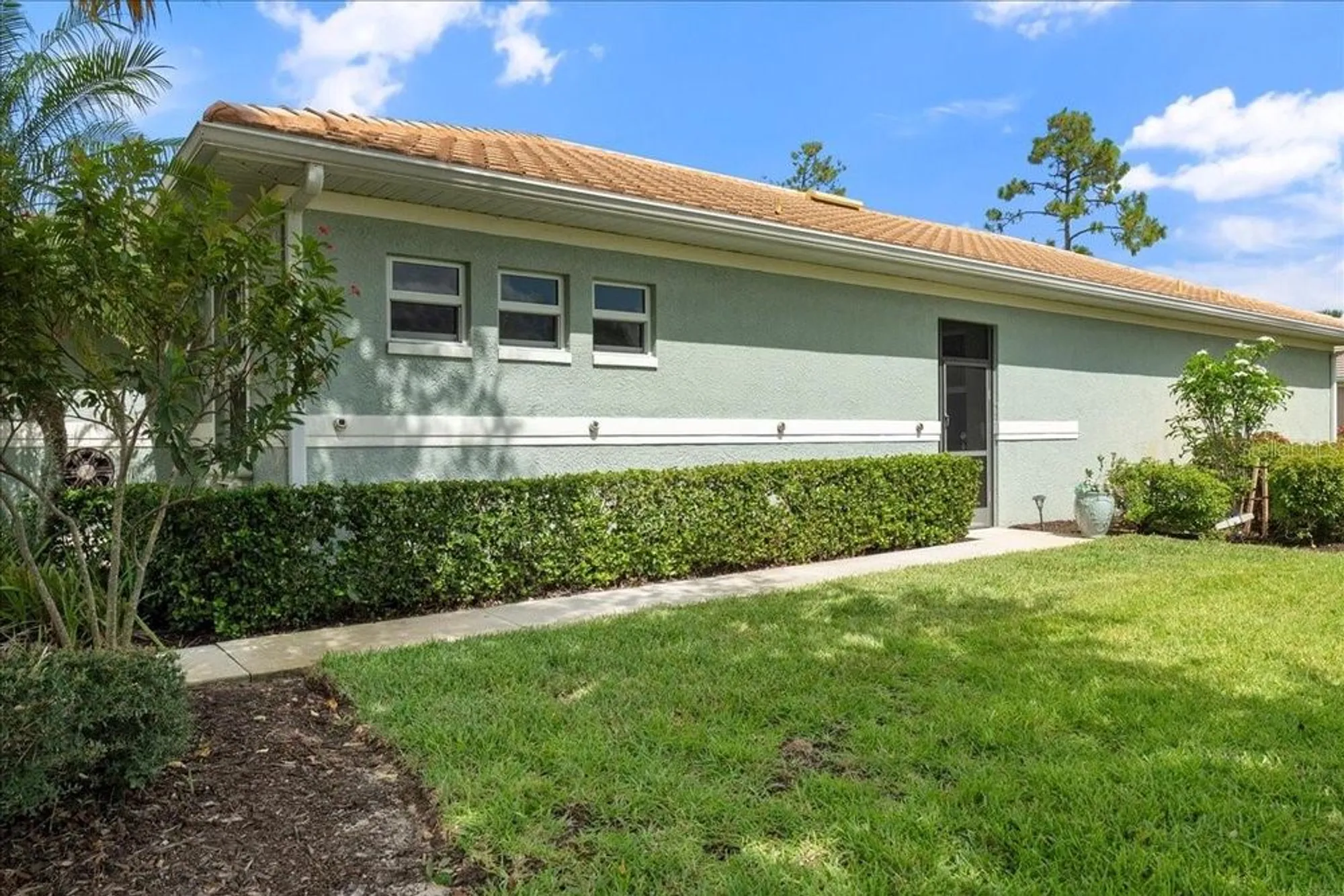 Property Slideshow image 31 of 39 | 10662 camarelle cir, Fort Myers, FL, 33913