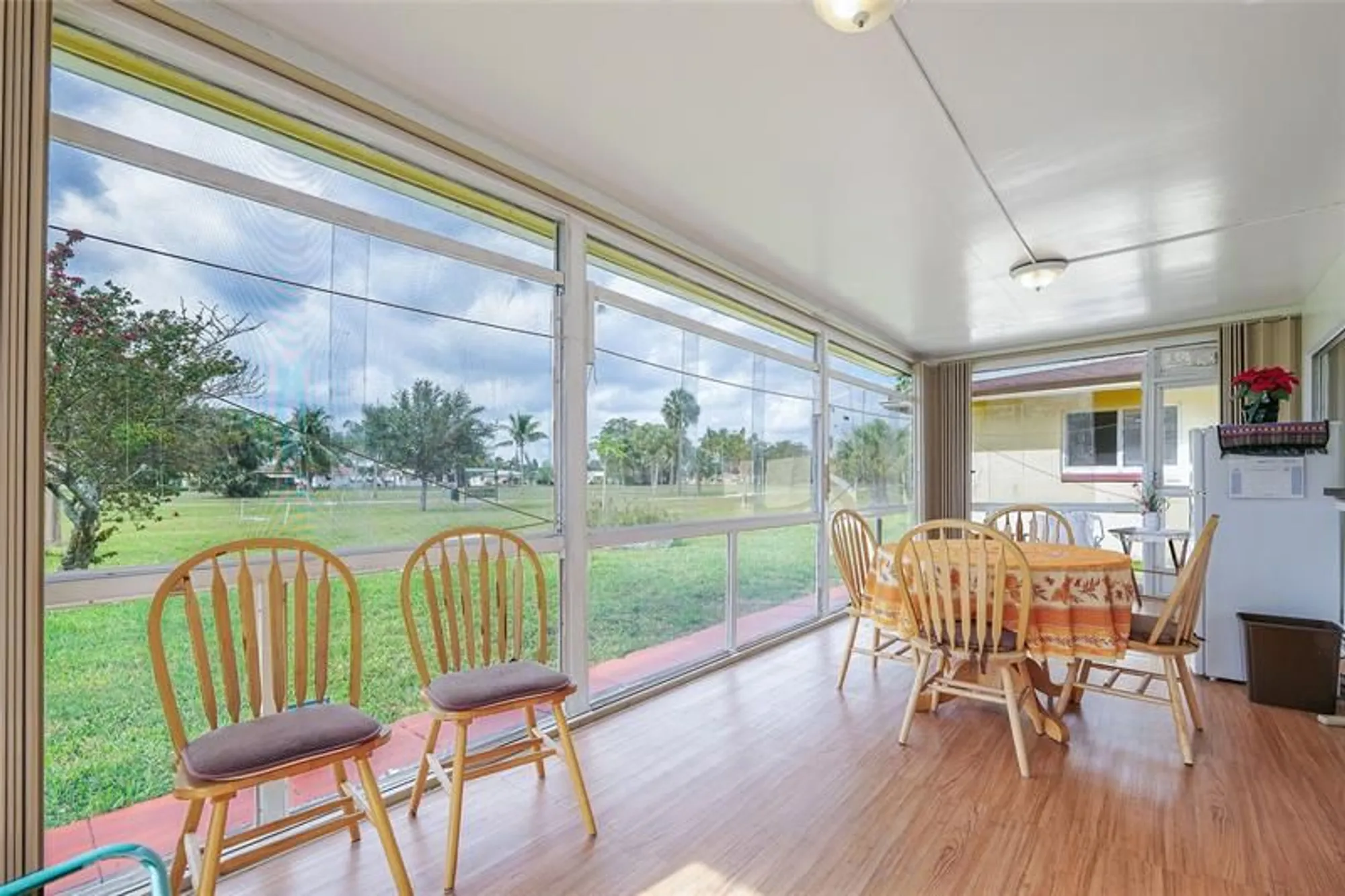 Property Slideshow image 17 of 55 | 4510 nw 45th ct, Tamarac, FL, 33319