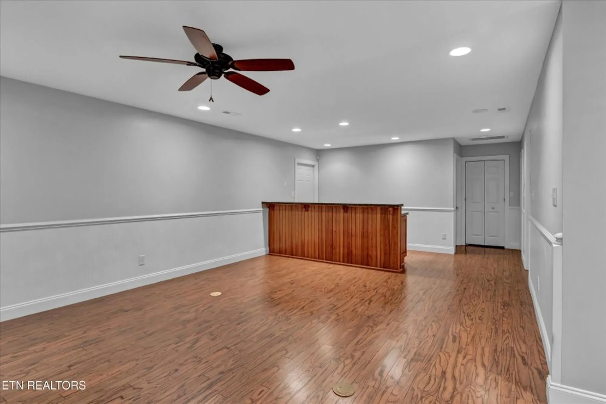 Property Slideshow image 14 of 25 | 140 ootsima way, Loudon, TN, 37774