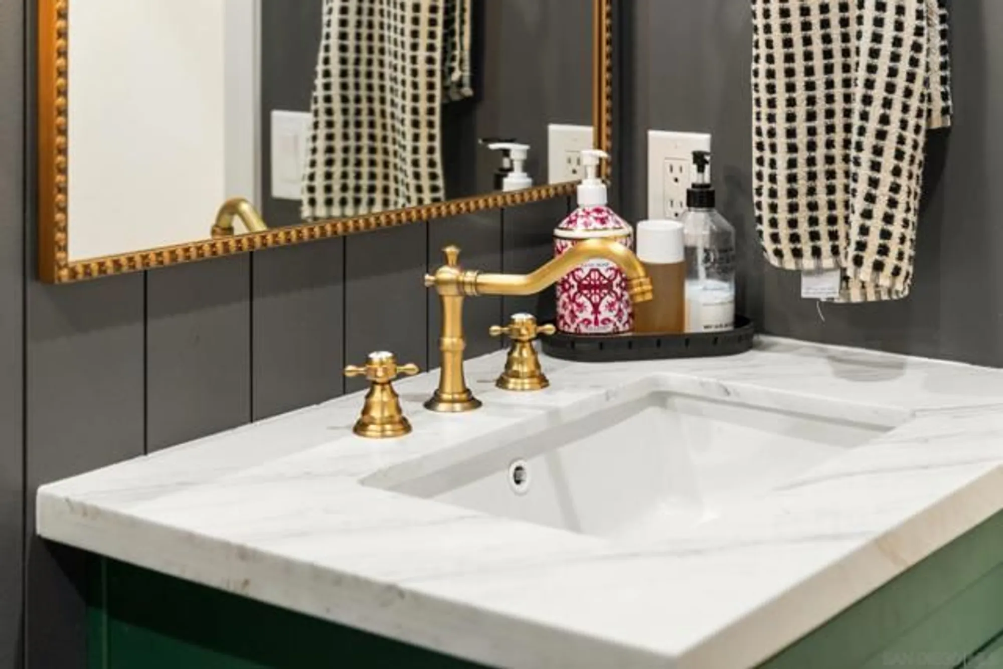 Property Slideshow image 31 of 61 | 10528 pinion trl, Escondido, CA, 92026