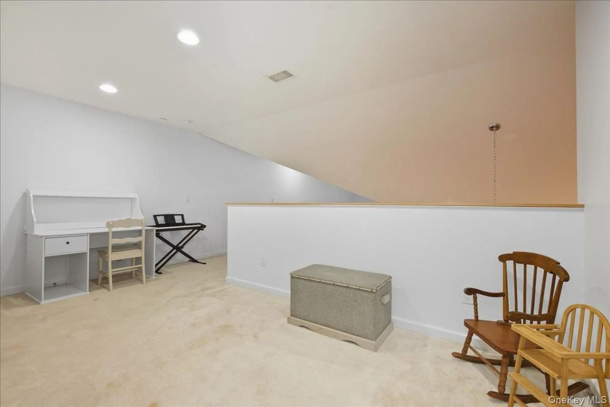 Property Slideshow image 29 of 36 | 133 spring dr # 133, East Meadow, NY, 11554