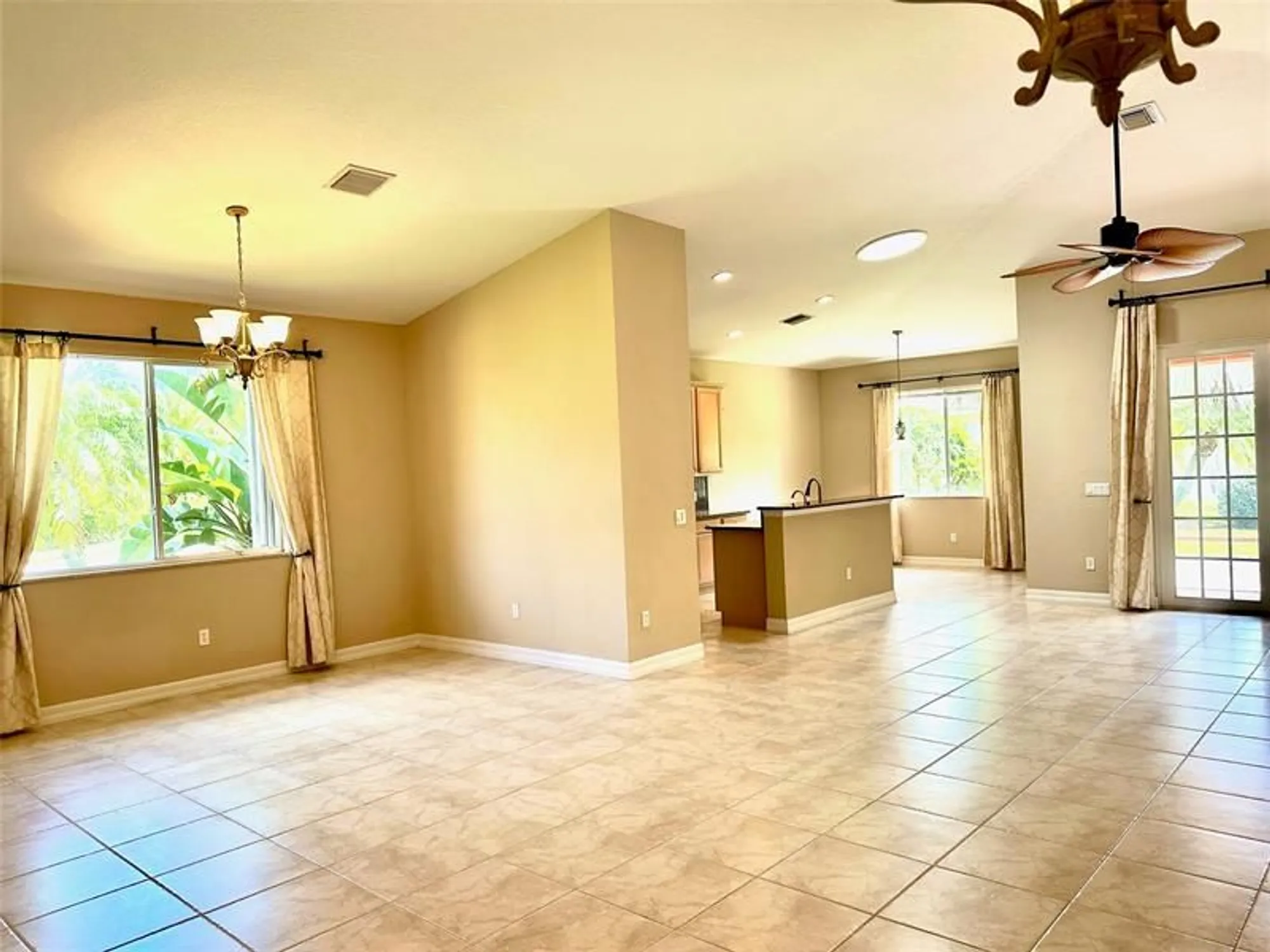 Property Slideshow image 8 of 43 | 6201 thames pl, Vero Beach, FL, 32966