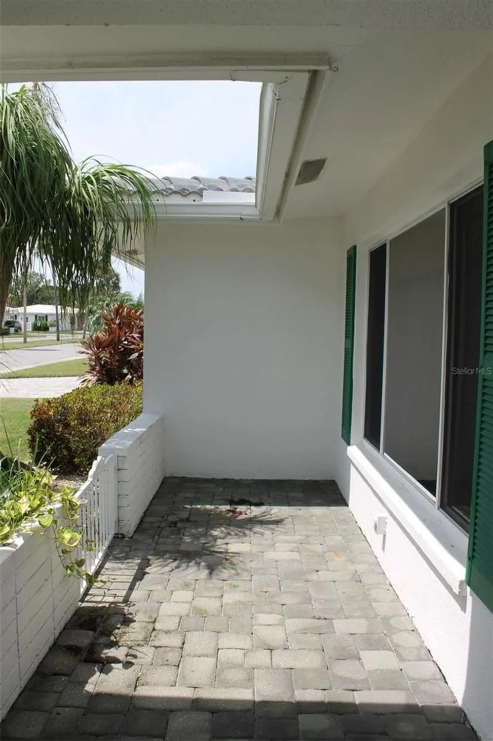 Property Slideshow image 4 of 50 | 9665 mainlands blvd, Pinellas Park, FL, 33782