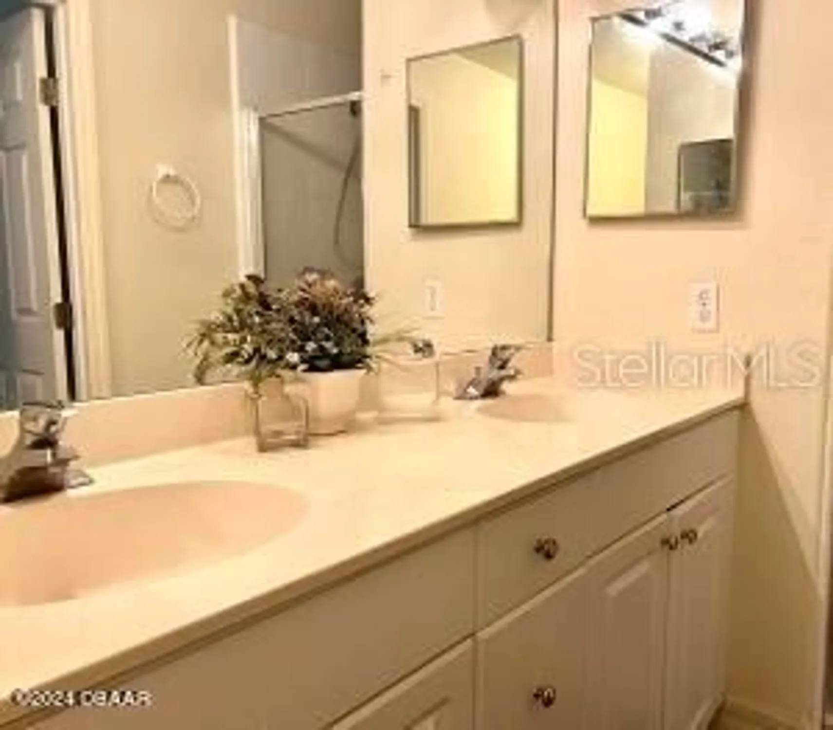 Property Slideshow image 9 of 19 | 129 blue heron dr a, Daytona Beach, FL, 32119