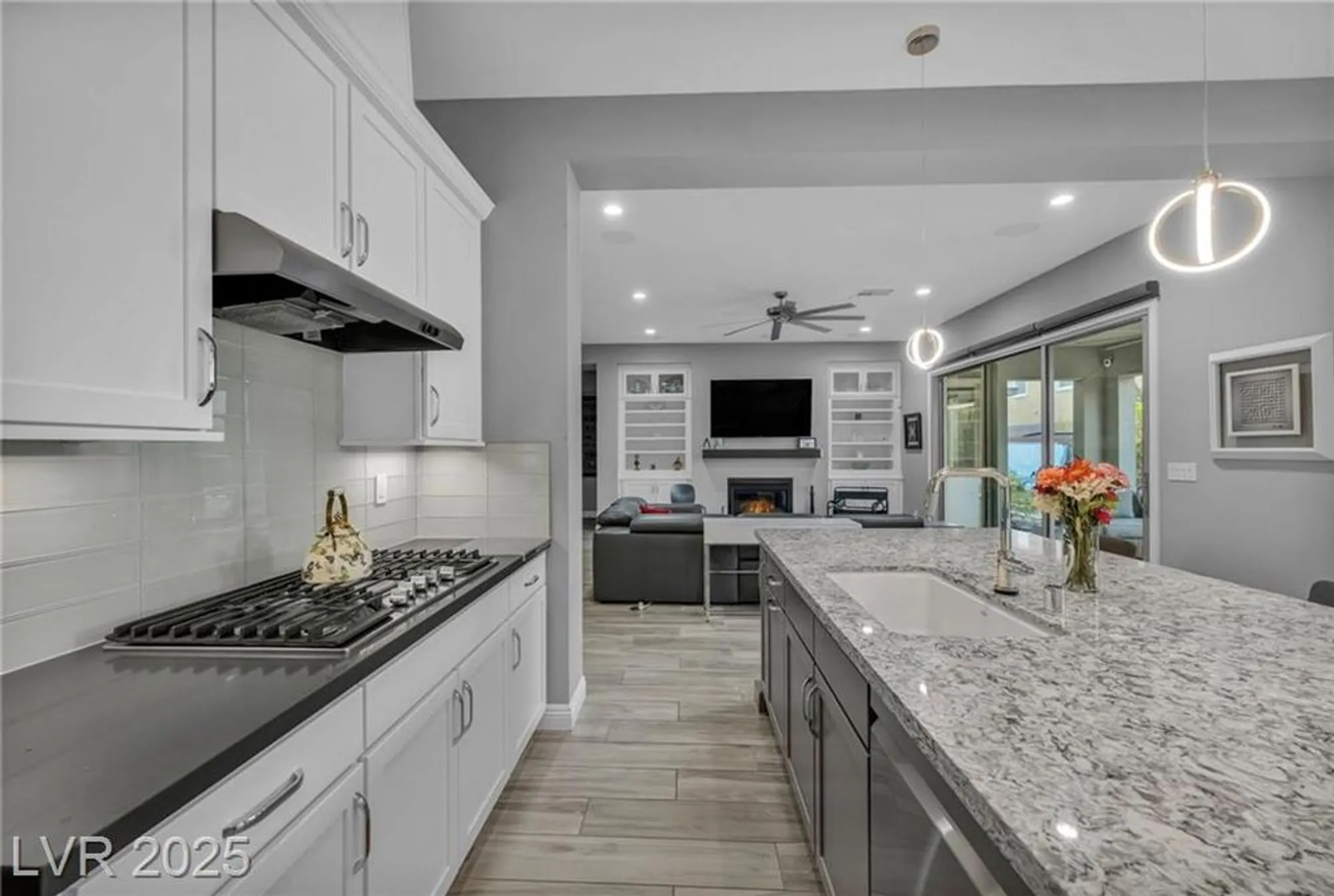 Property Slideshow image 20 of 87 | 9988 regency square ave, Las Vegas, NV, 89148