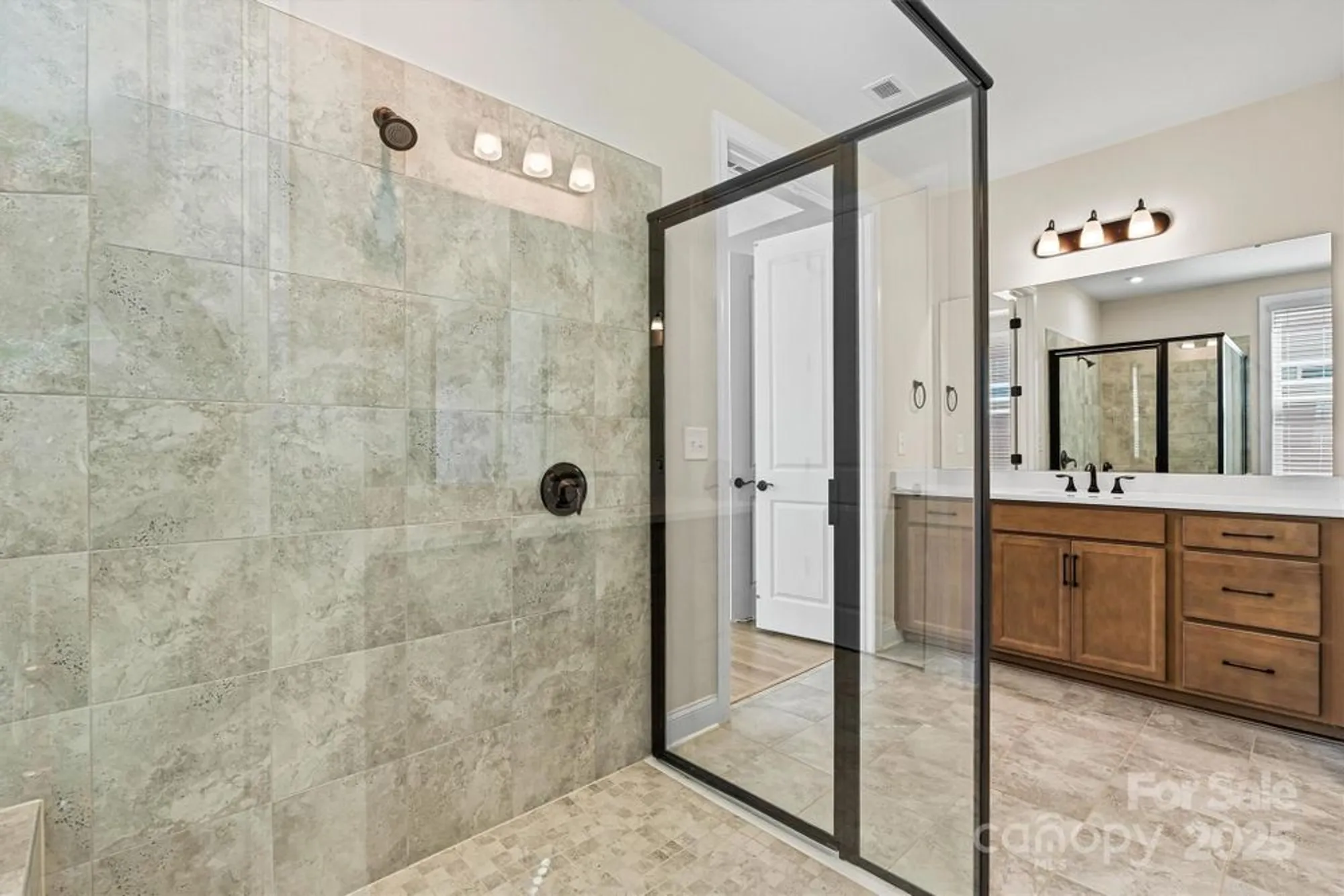 Property Slideshow image 24 of 48 | 7332 jolly brook dr, Charlotte, NC, 28215